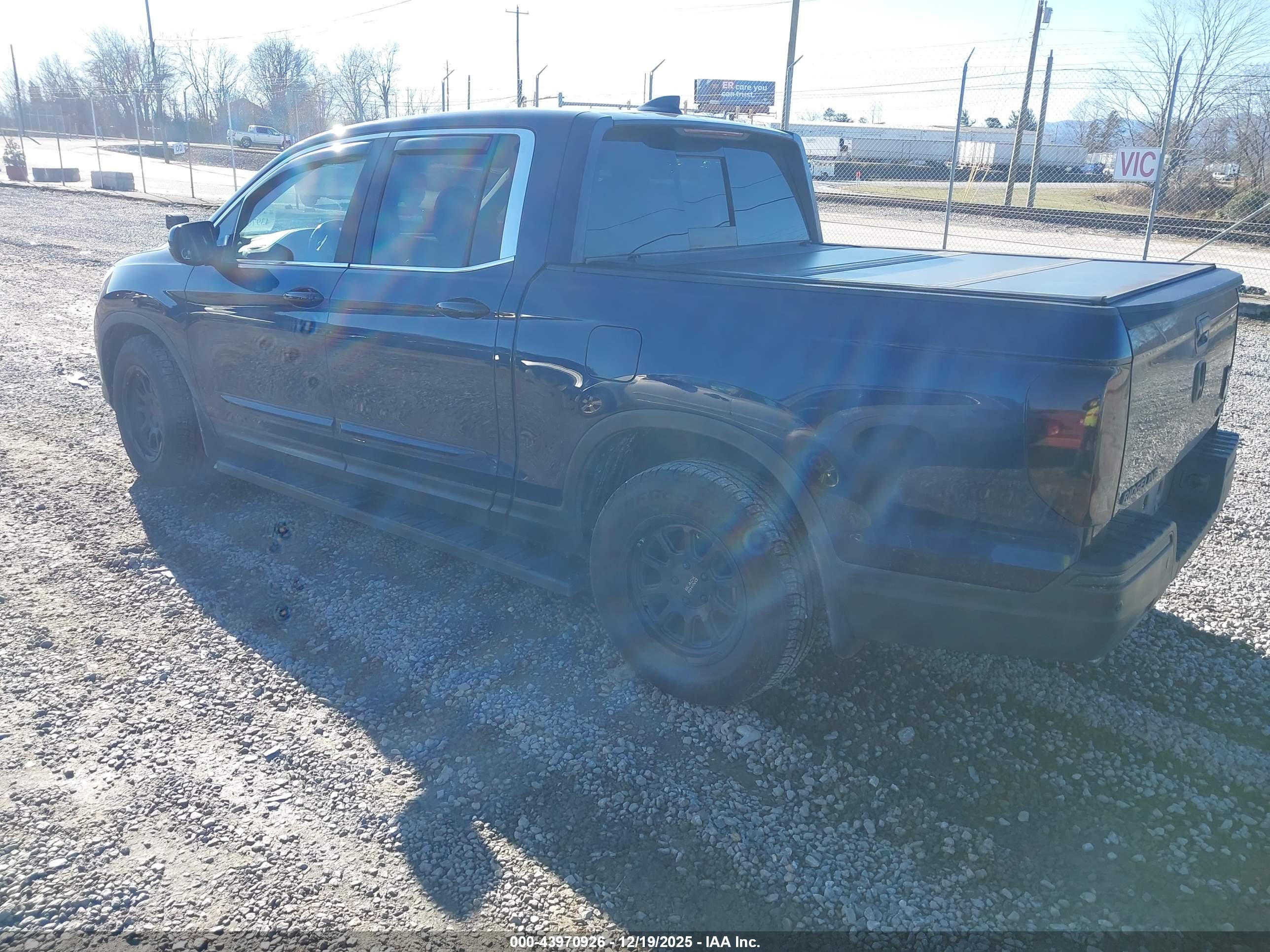 HONDA RIDGELINE image 3