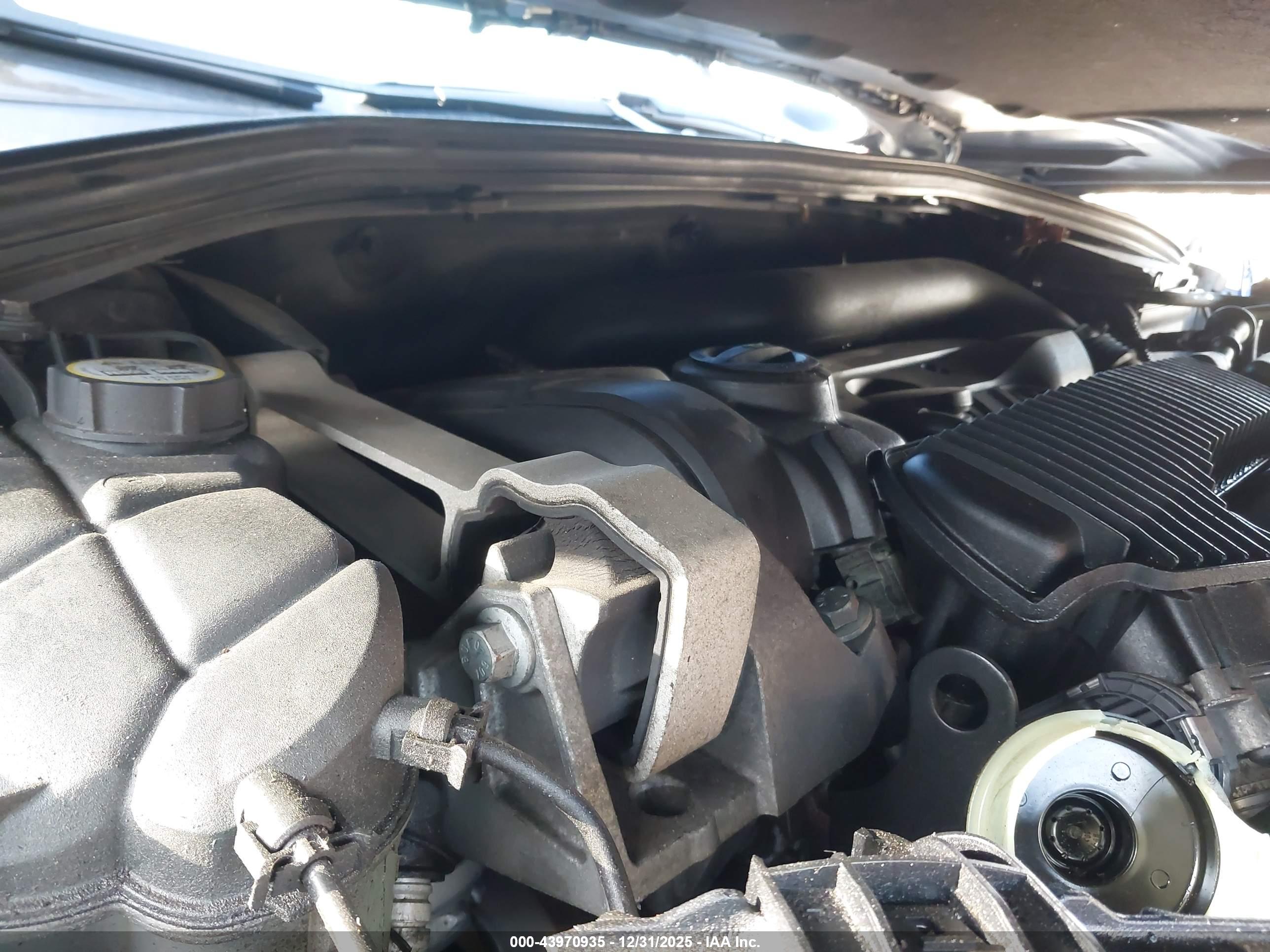 VOLVO S60 image 10