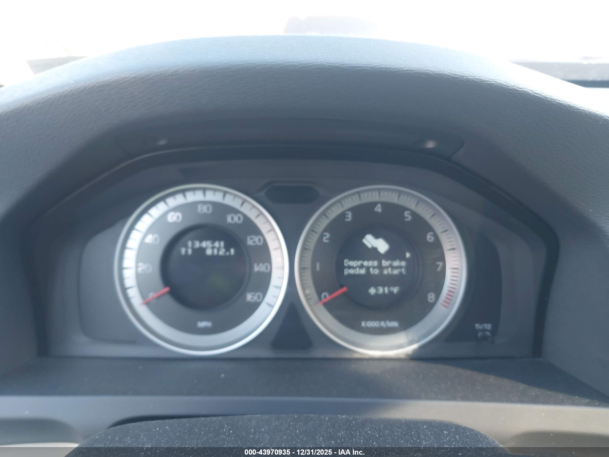 VOLVO S60 image 7