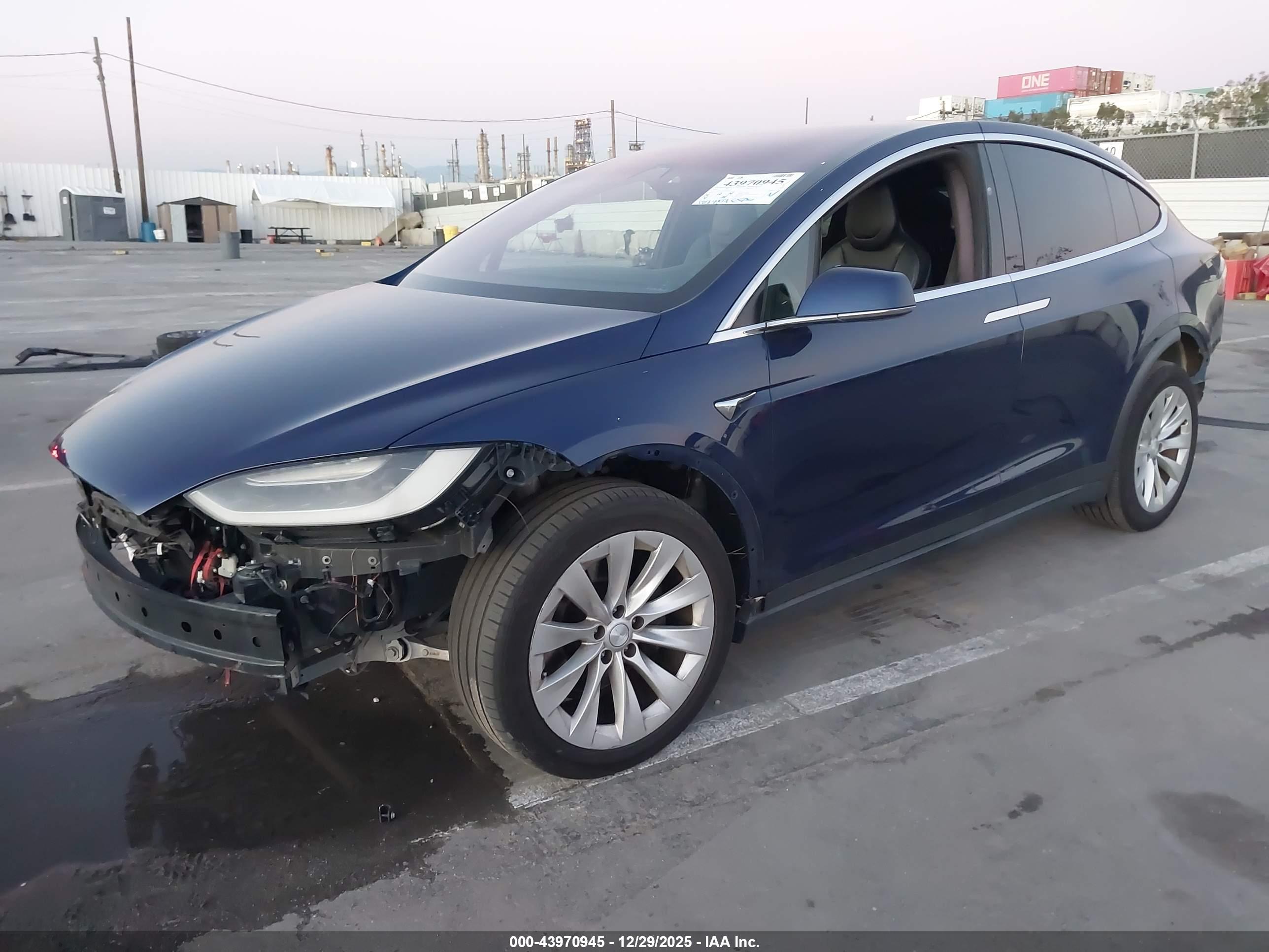 TESLA MODEL image 2
