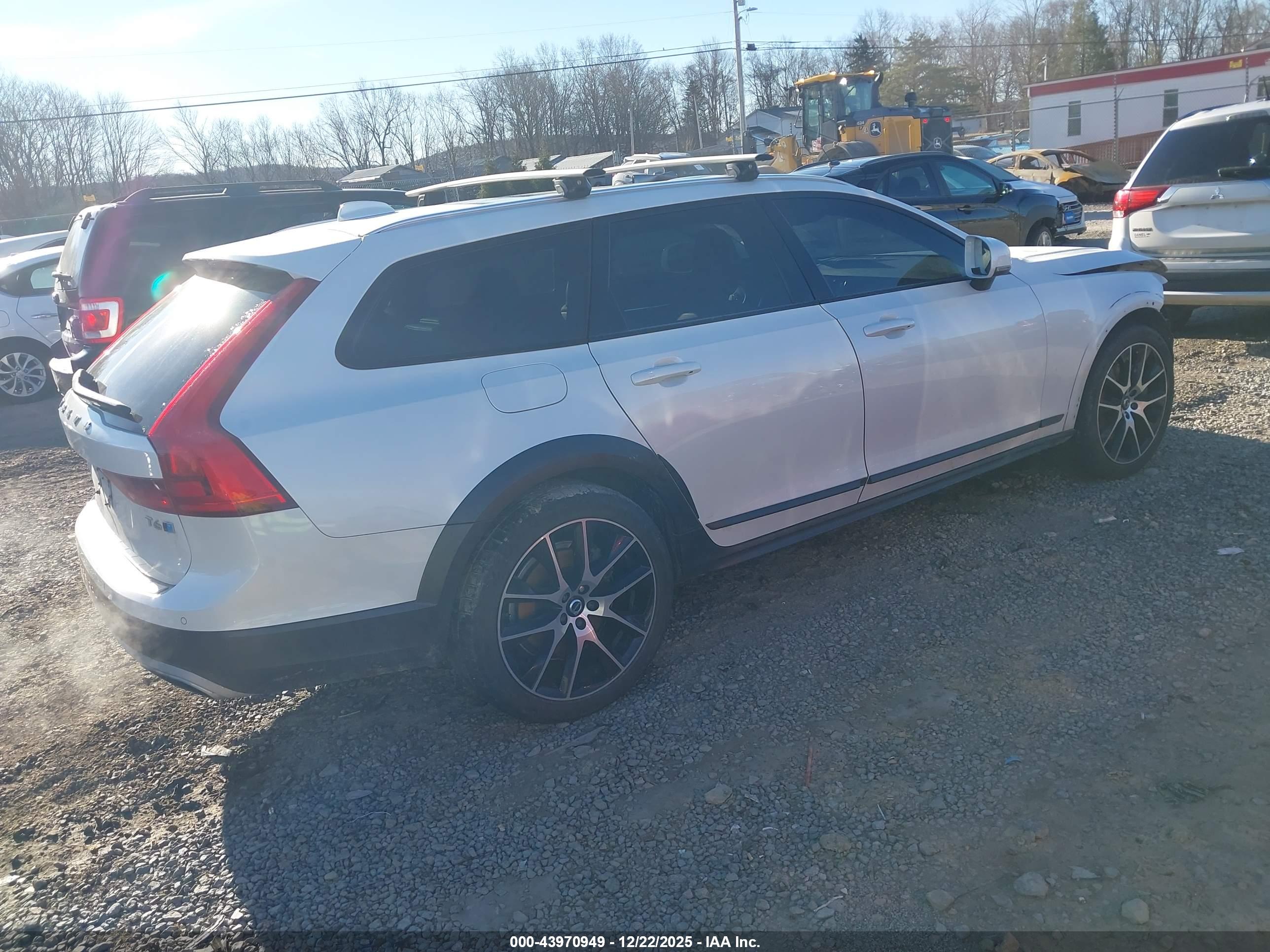 VOLVO V90 image 4