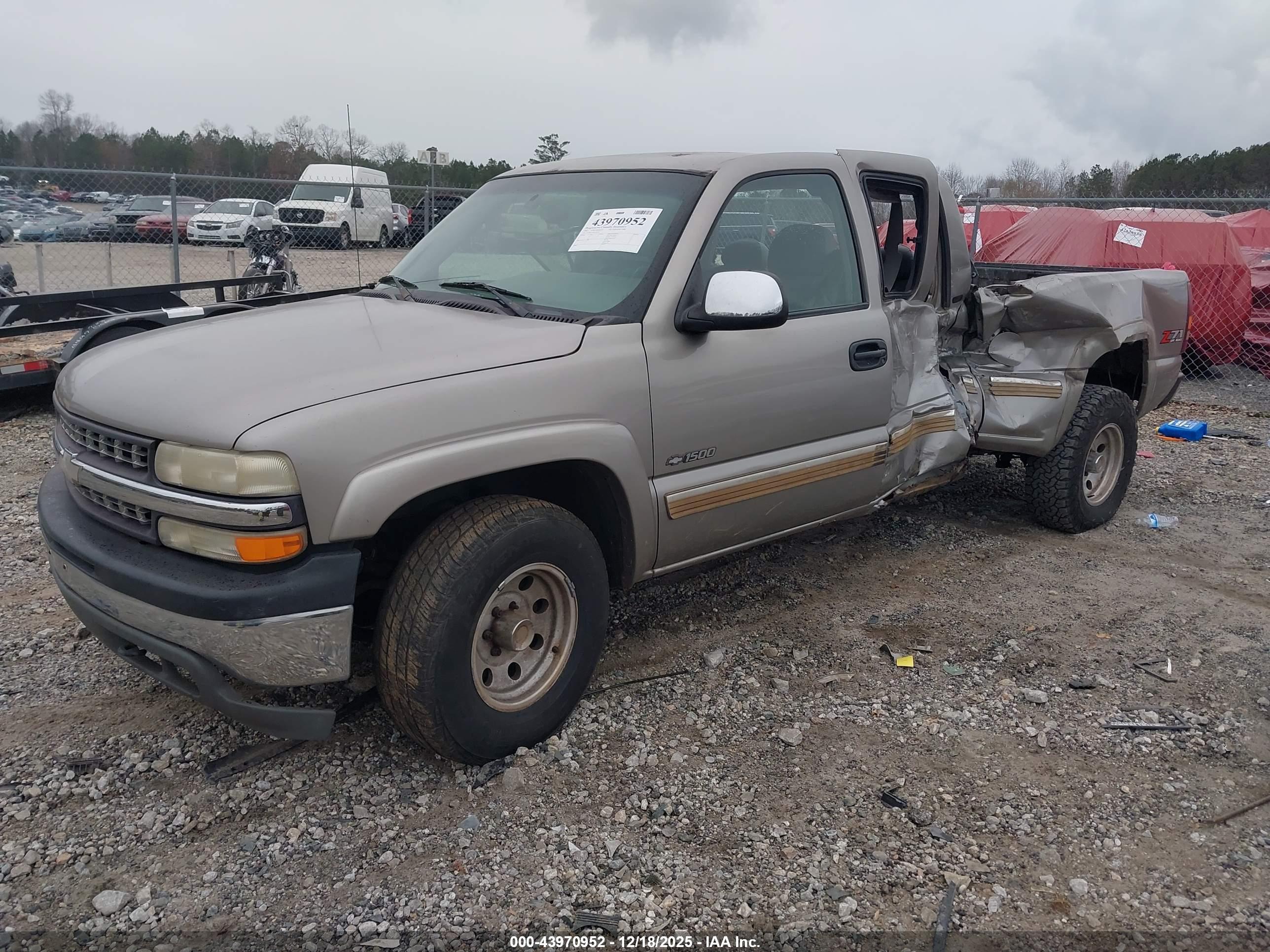 CHEVROLET SILVERADO image 2