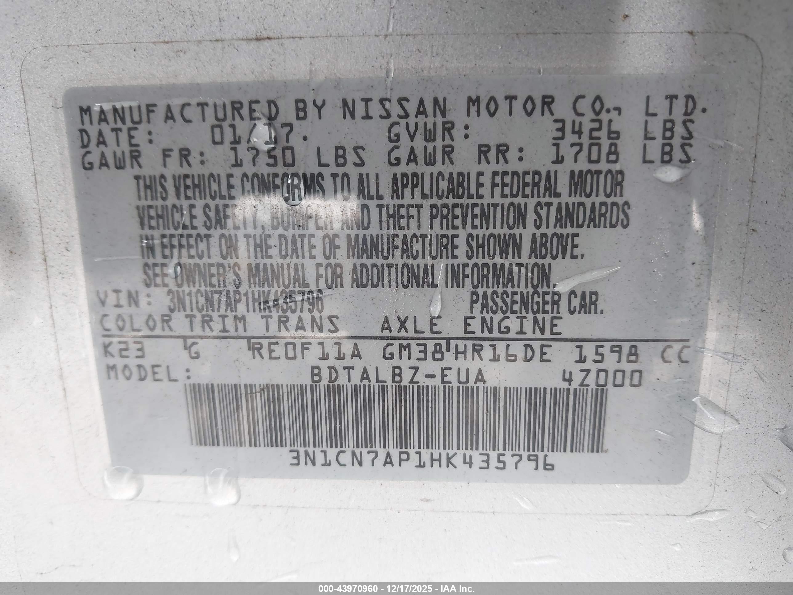 NISSAN VERSA image 9