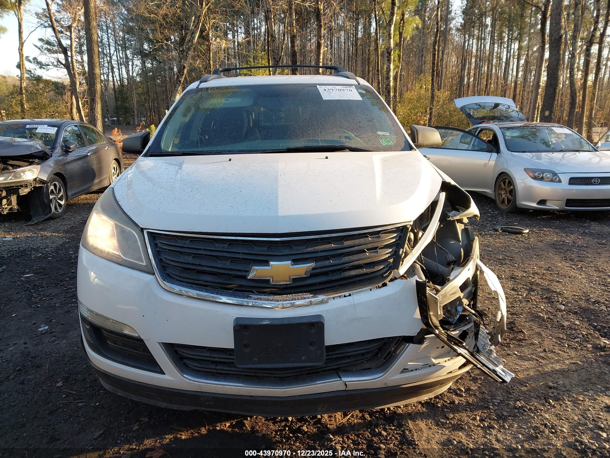 CHEVROLET TRAVERSE image 6