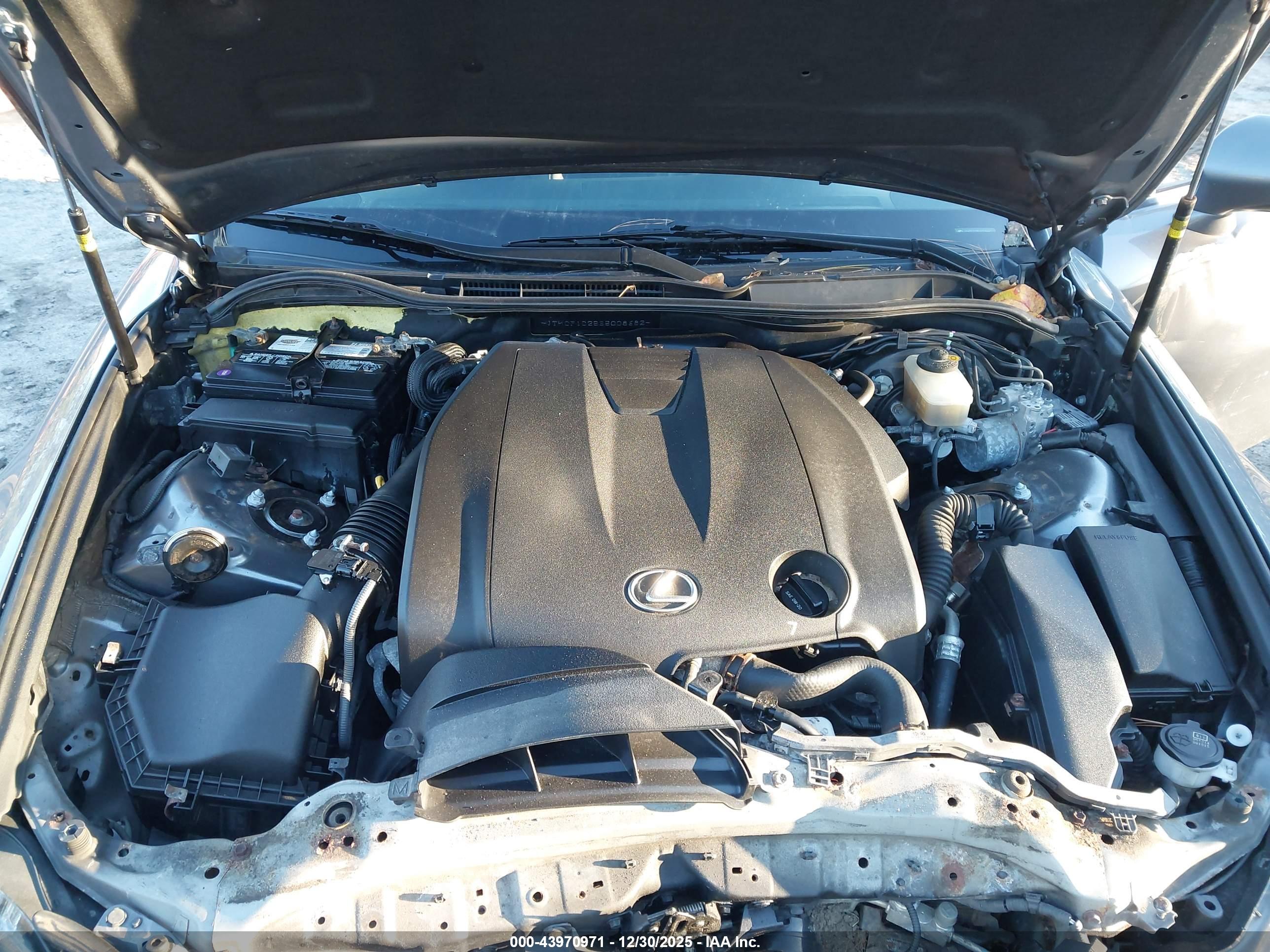 LEXUS IS image 10