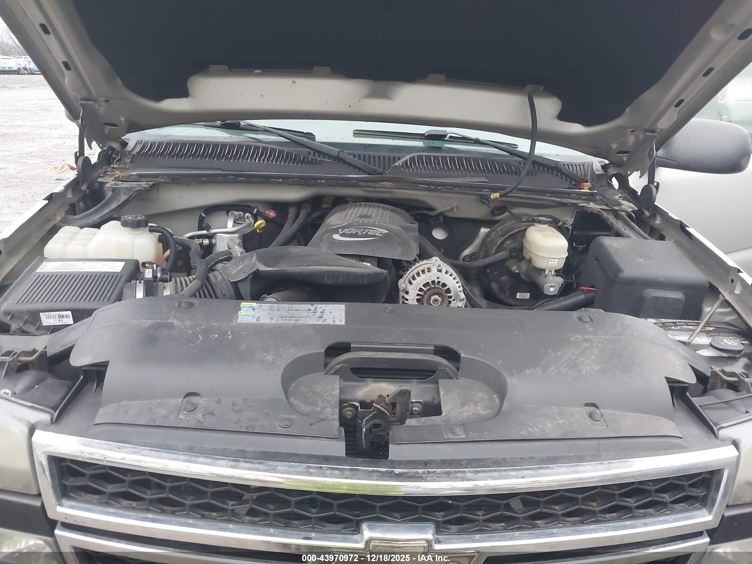 CHEVROLET SILVERADO image 10