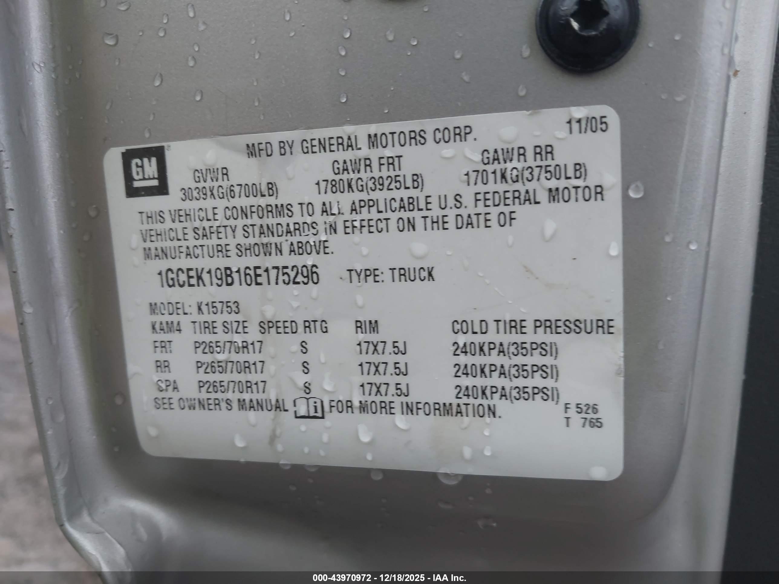 CHEVROLET SILVERADO image 9