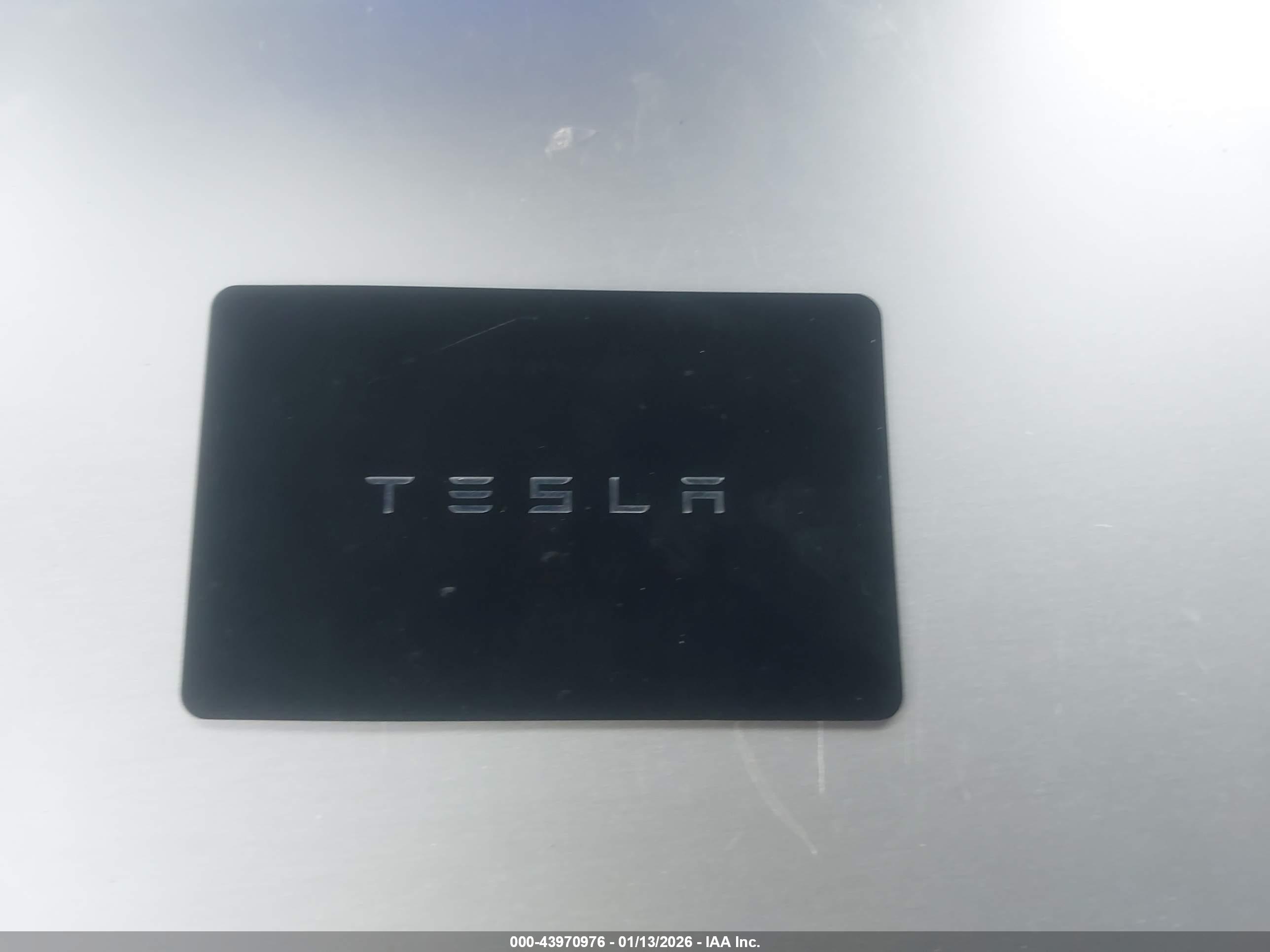 TESLA MODEL image 11