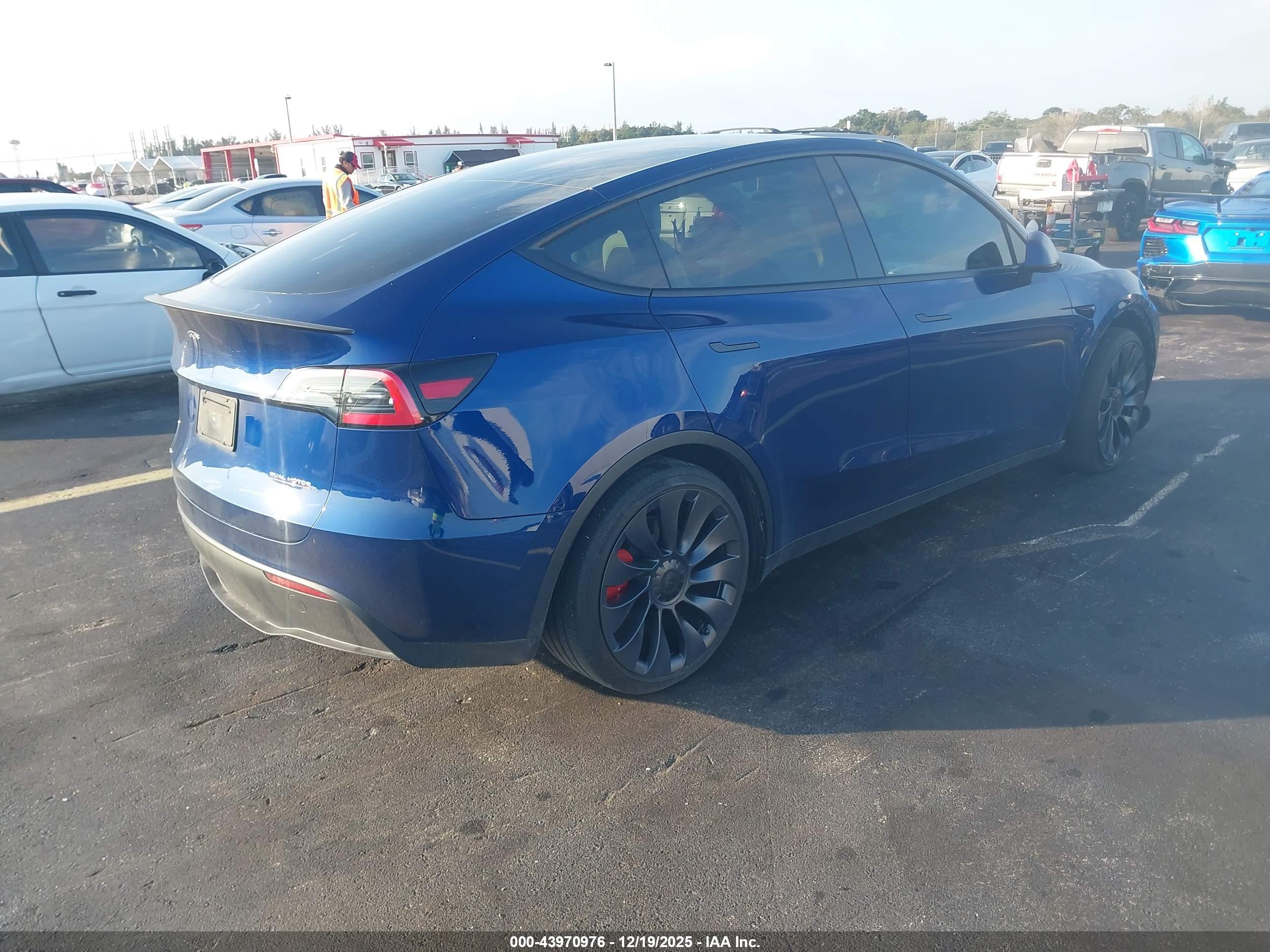 TESLA MODEL image 4