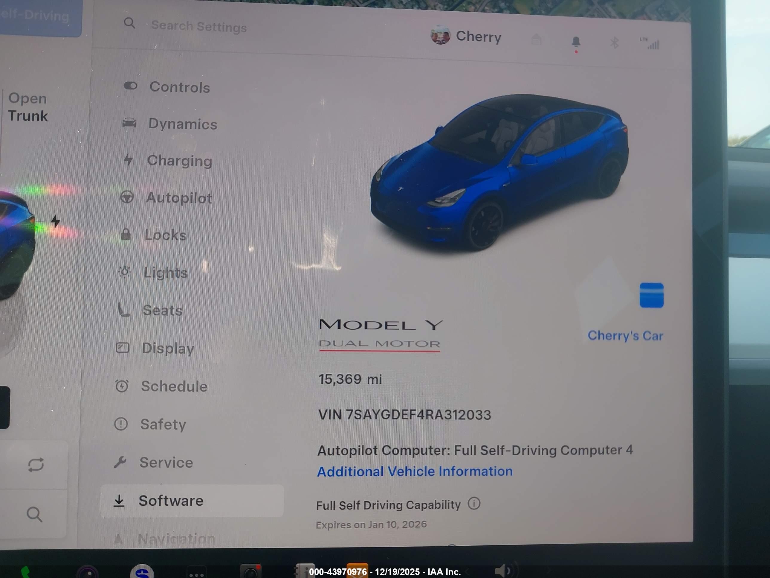 TESLA MODEL image 7