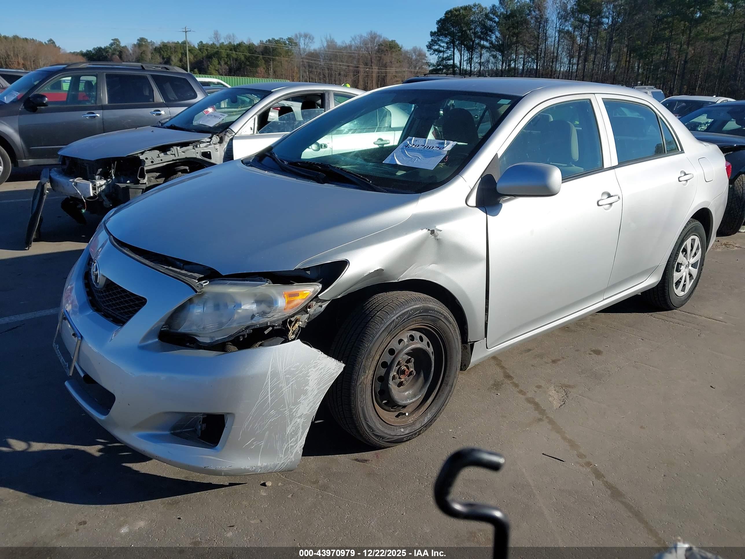 TOYOTA COROLLA image 2