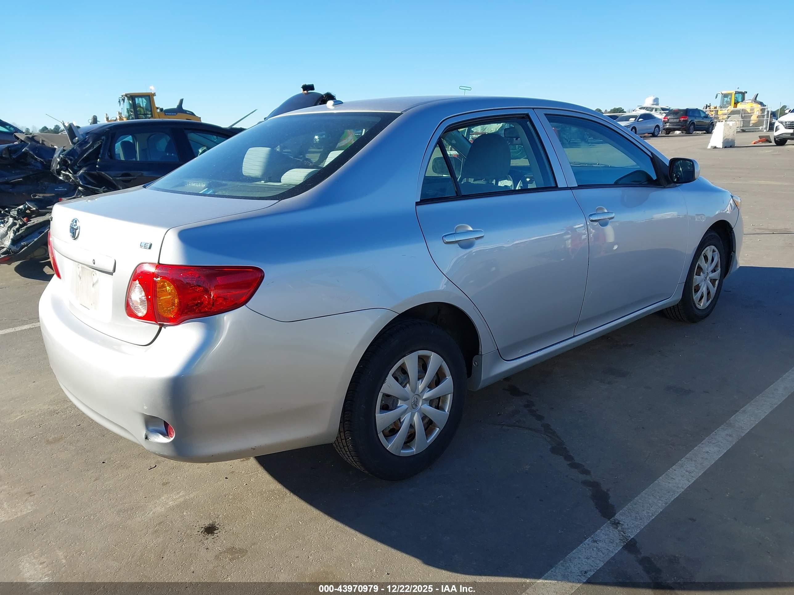 TOYOTA COROLLA image 4