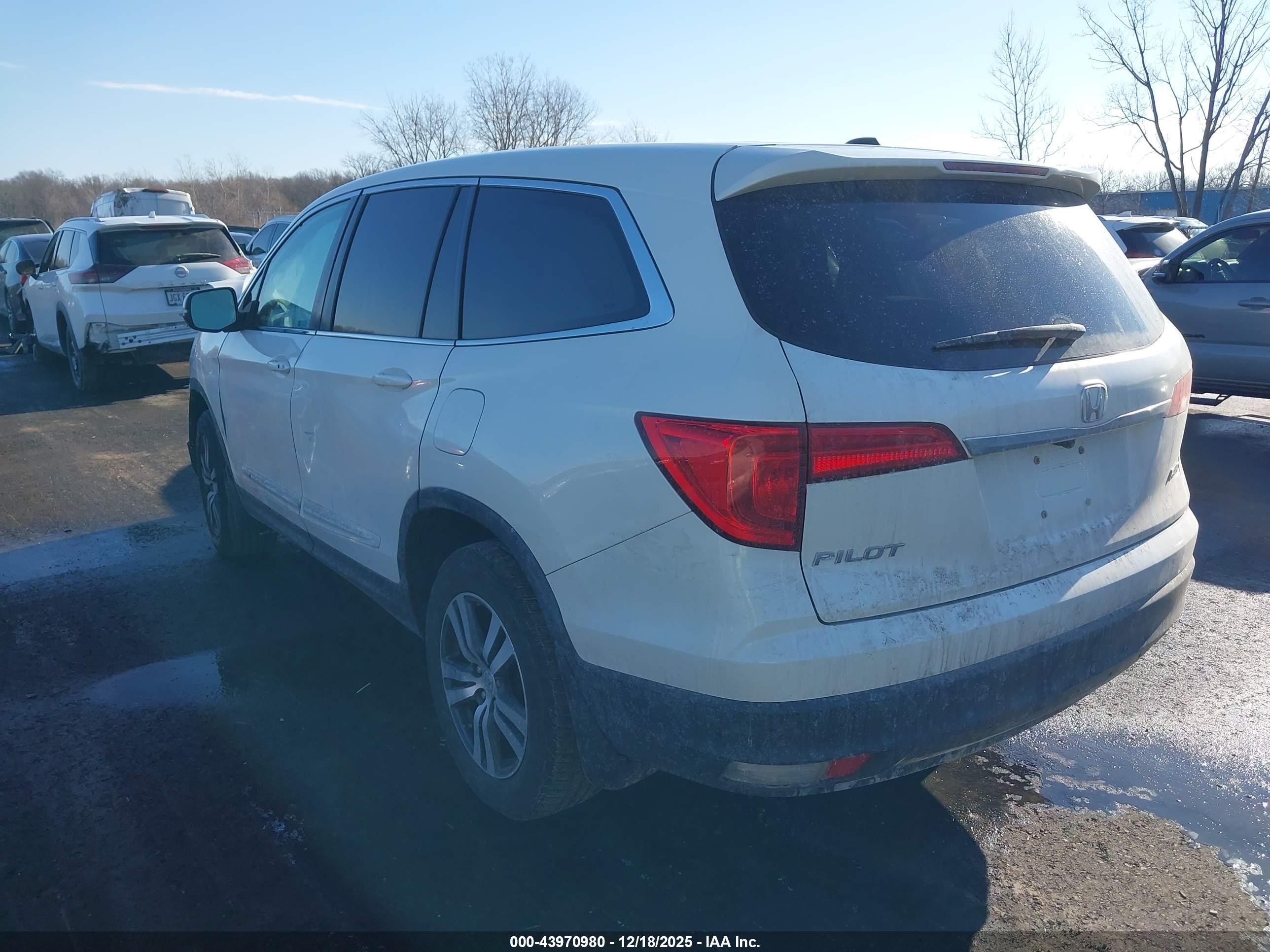 HONDA PILOT image 3