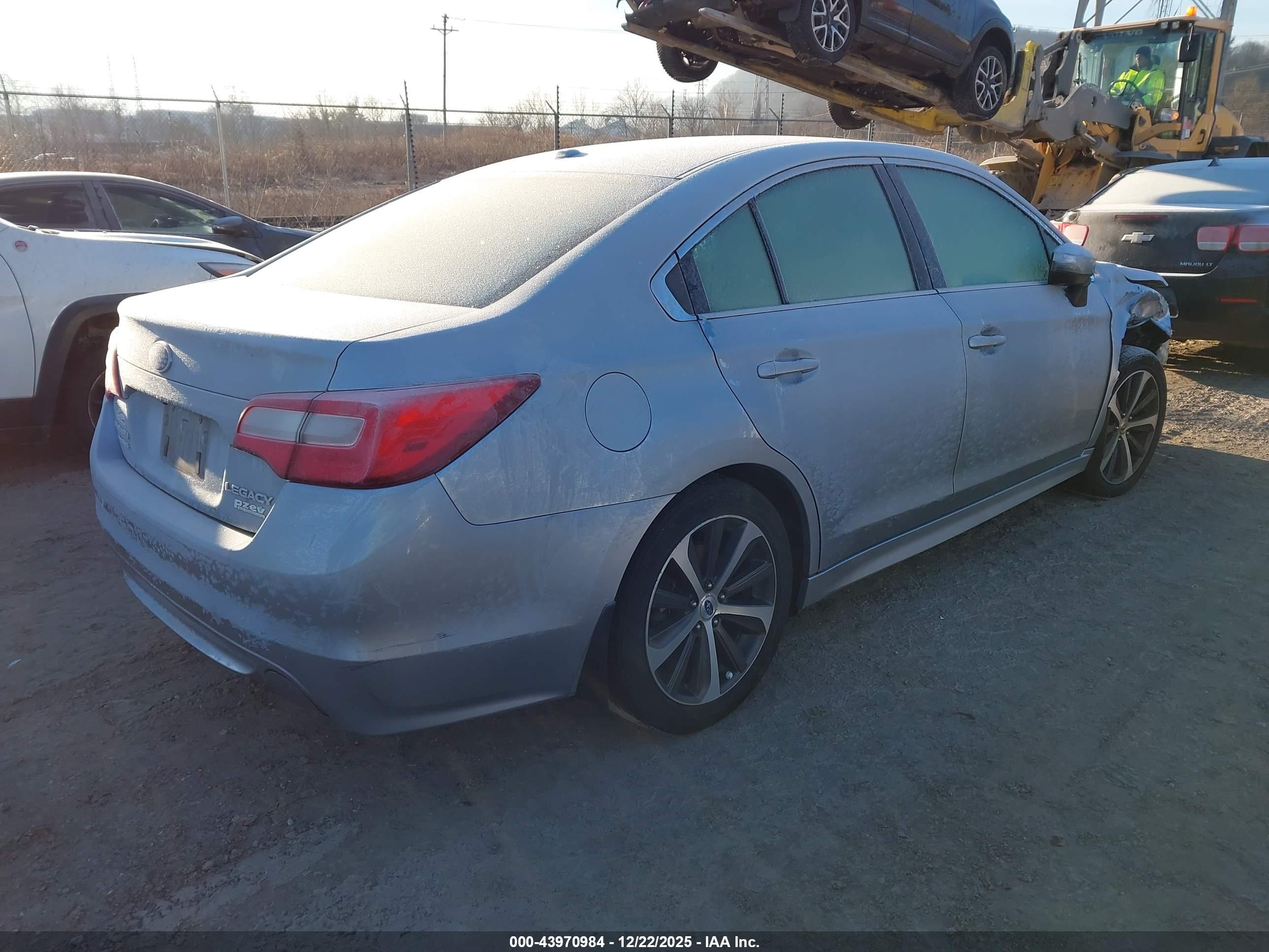 SUBARU LEGACY image 4