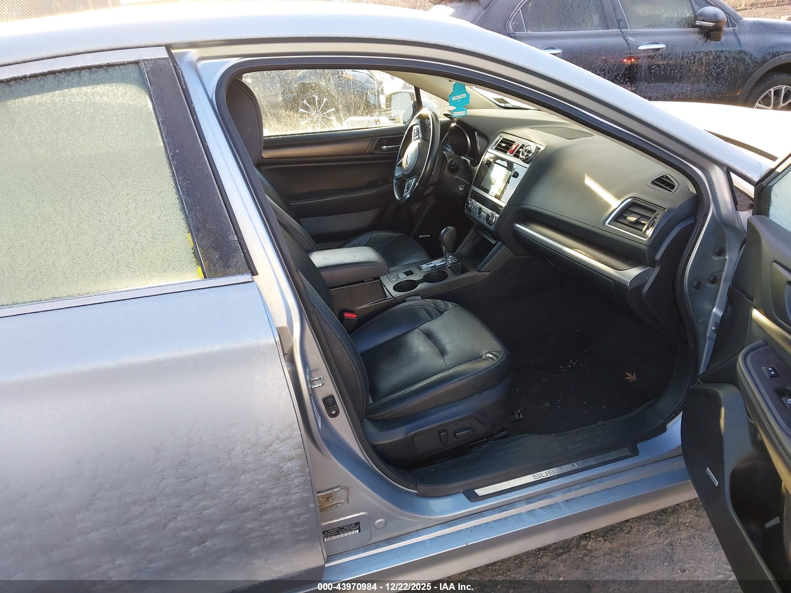SUBARU LEGACY image 5