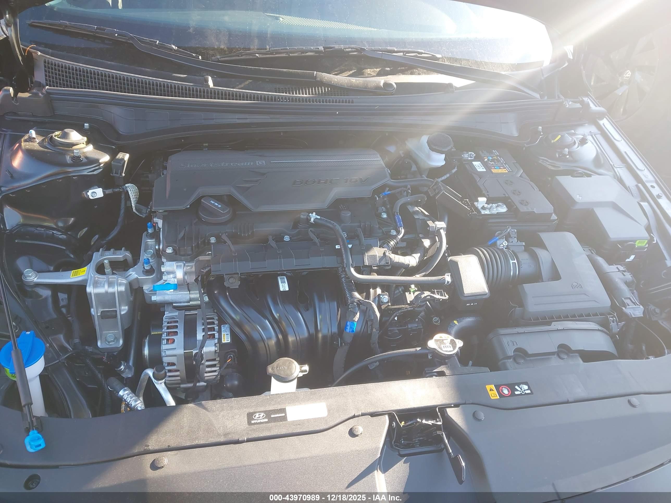 HYUNDAI ELANTRA image 10