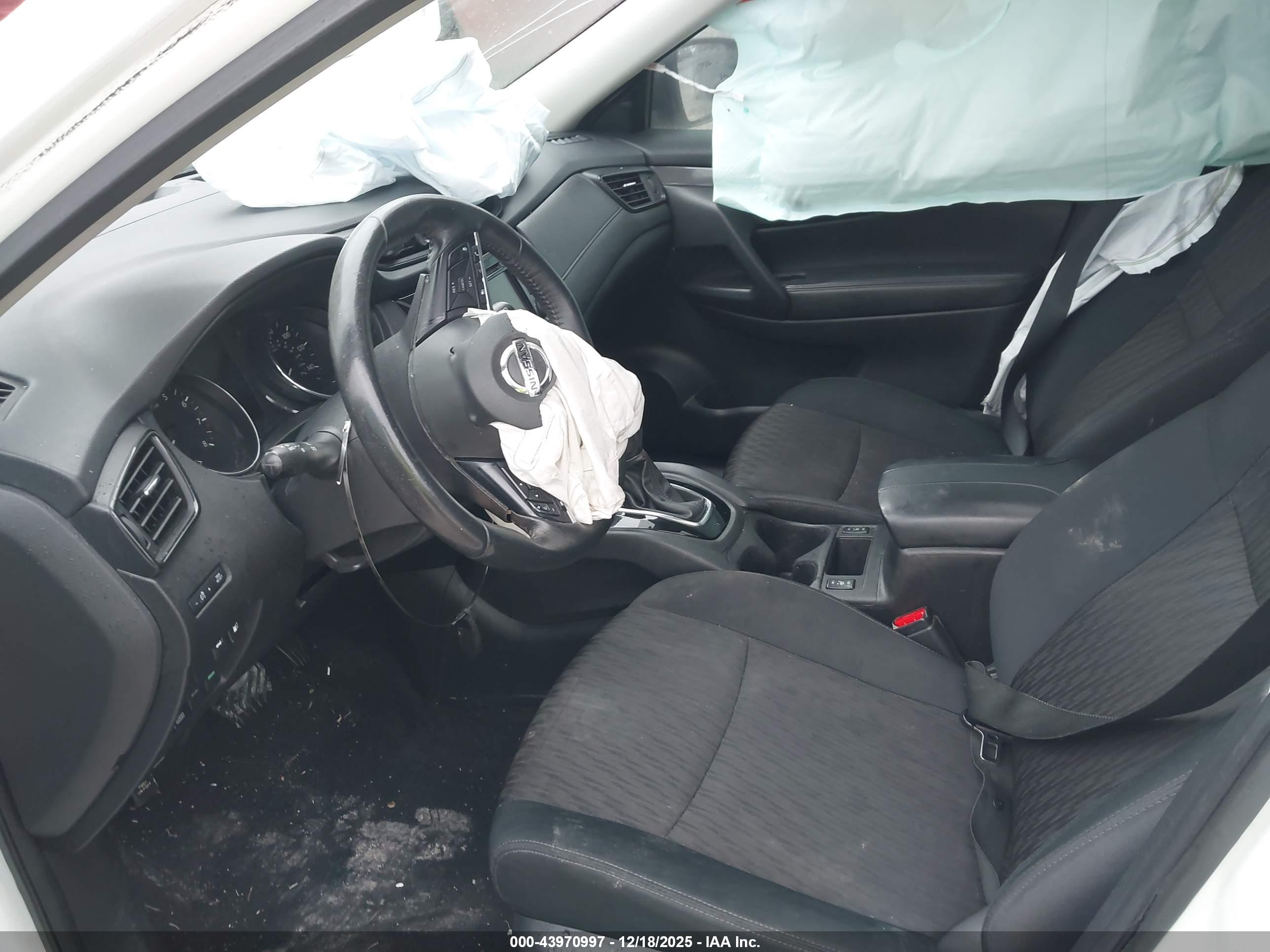 NISSAN ROGUE image 5