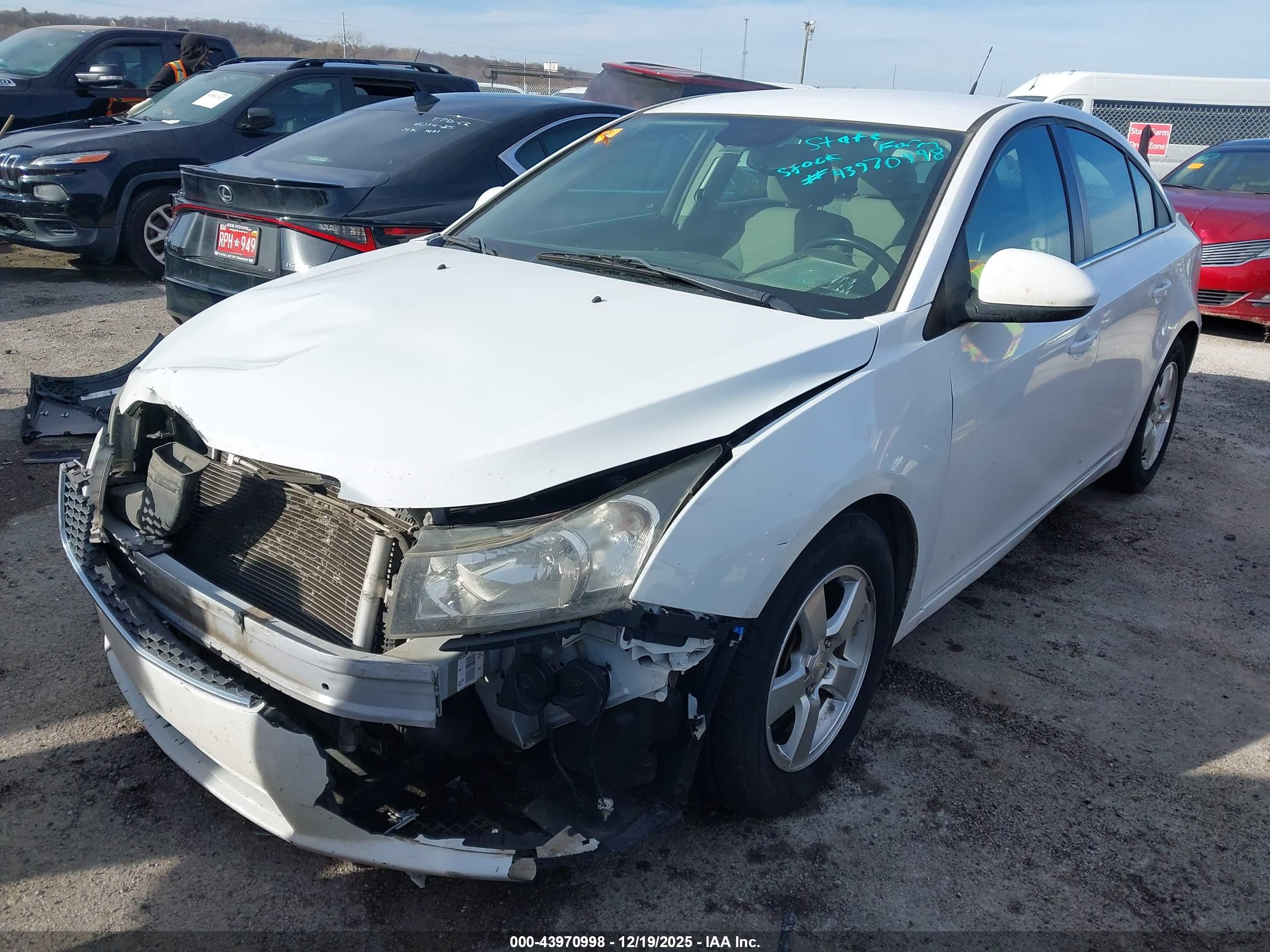 CHEVROLET CRUZE image 2