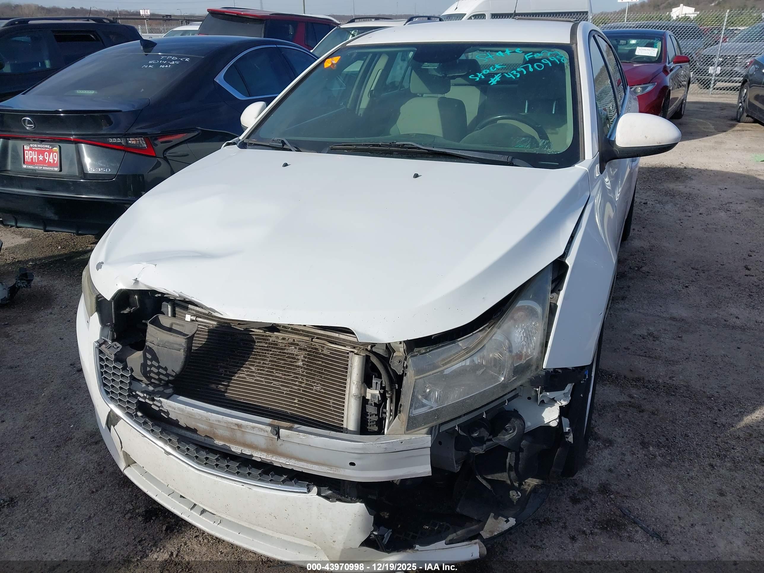 CHEVROLET CRUZE image 6