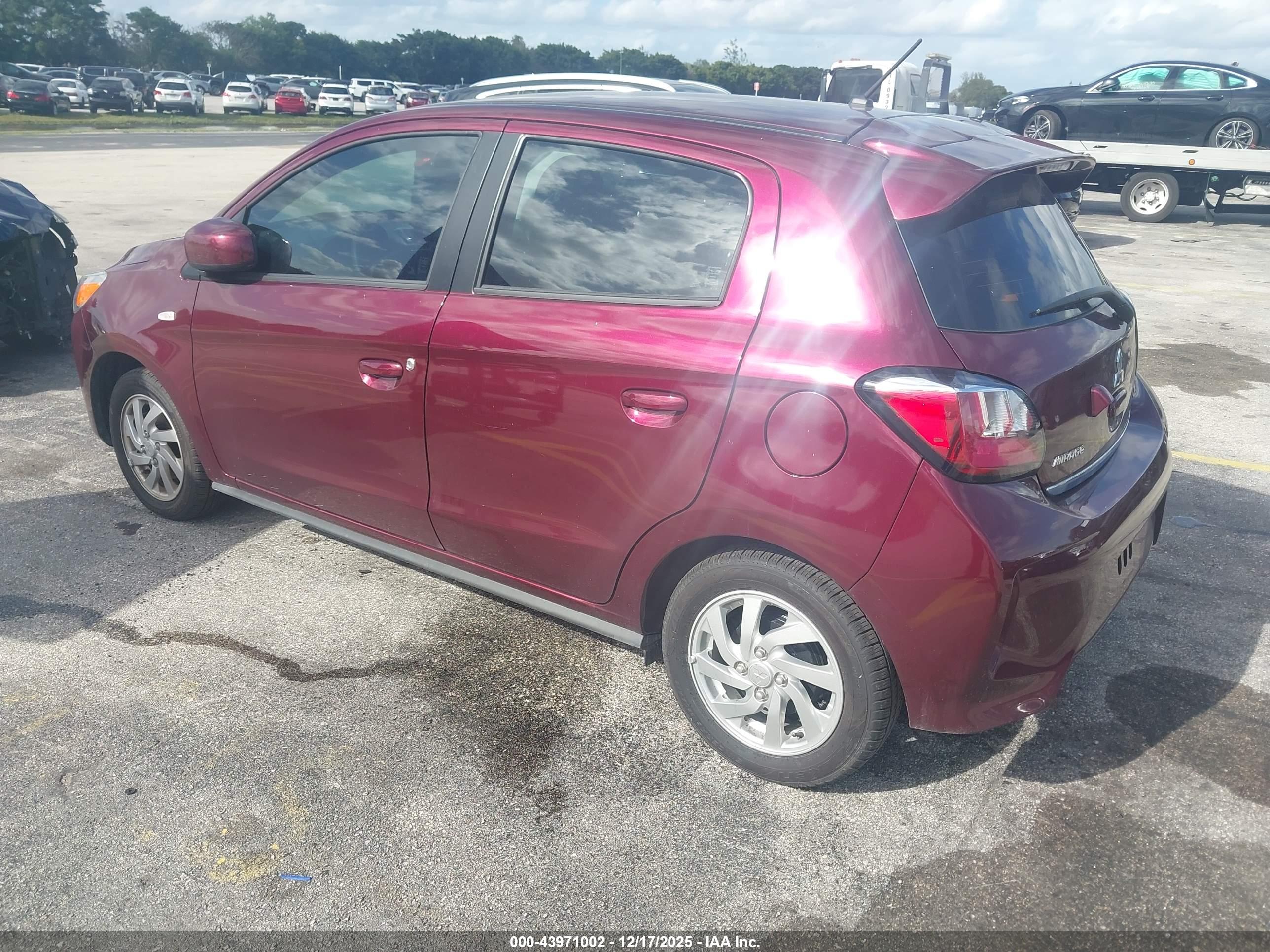 MITSUBISHI MIRAGE image 3