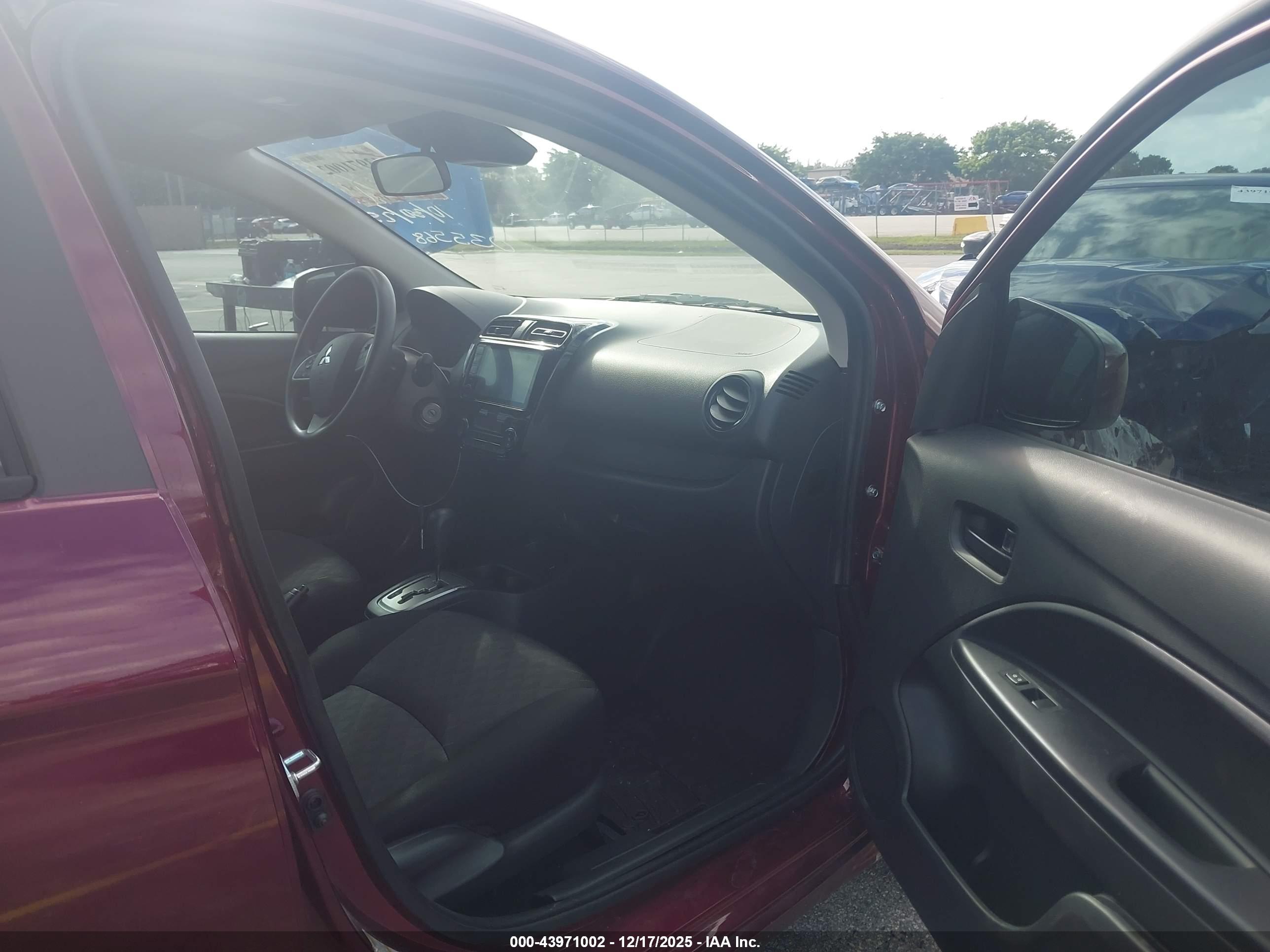MITSUBISHI MIRAGE image 5