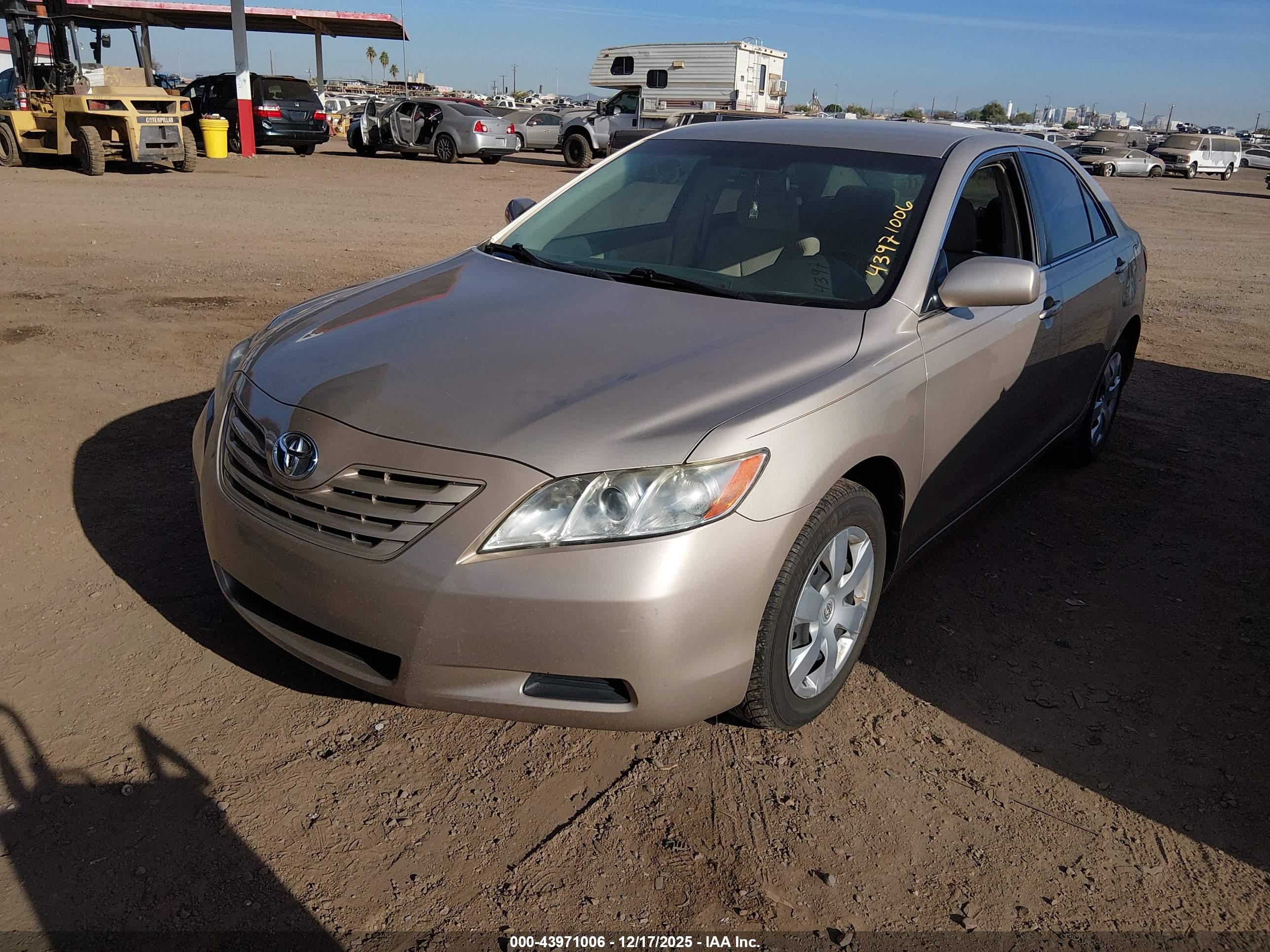 TOYOTA CAMRY image 6
