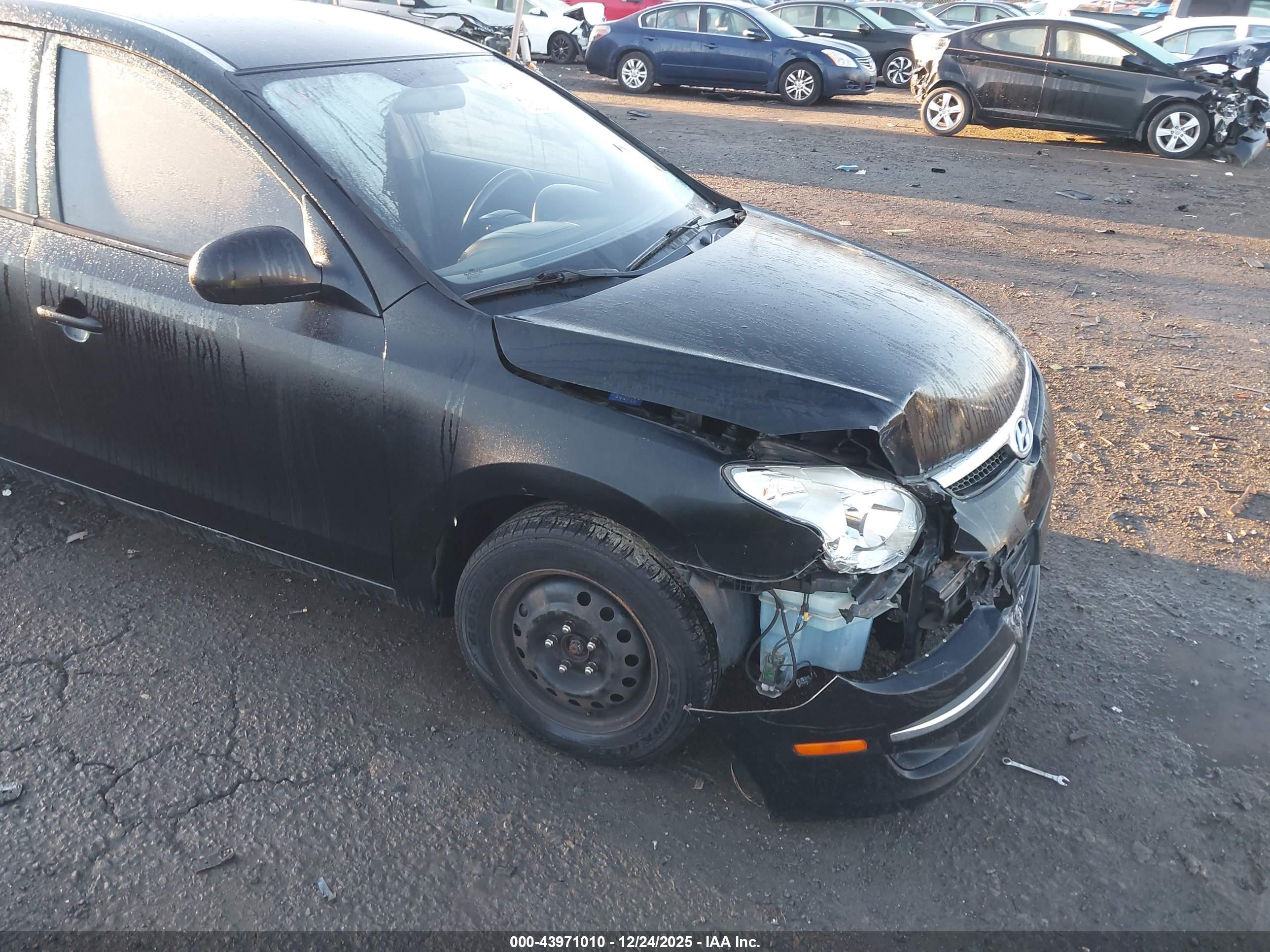 HYUNDAI ELANTRA image 6