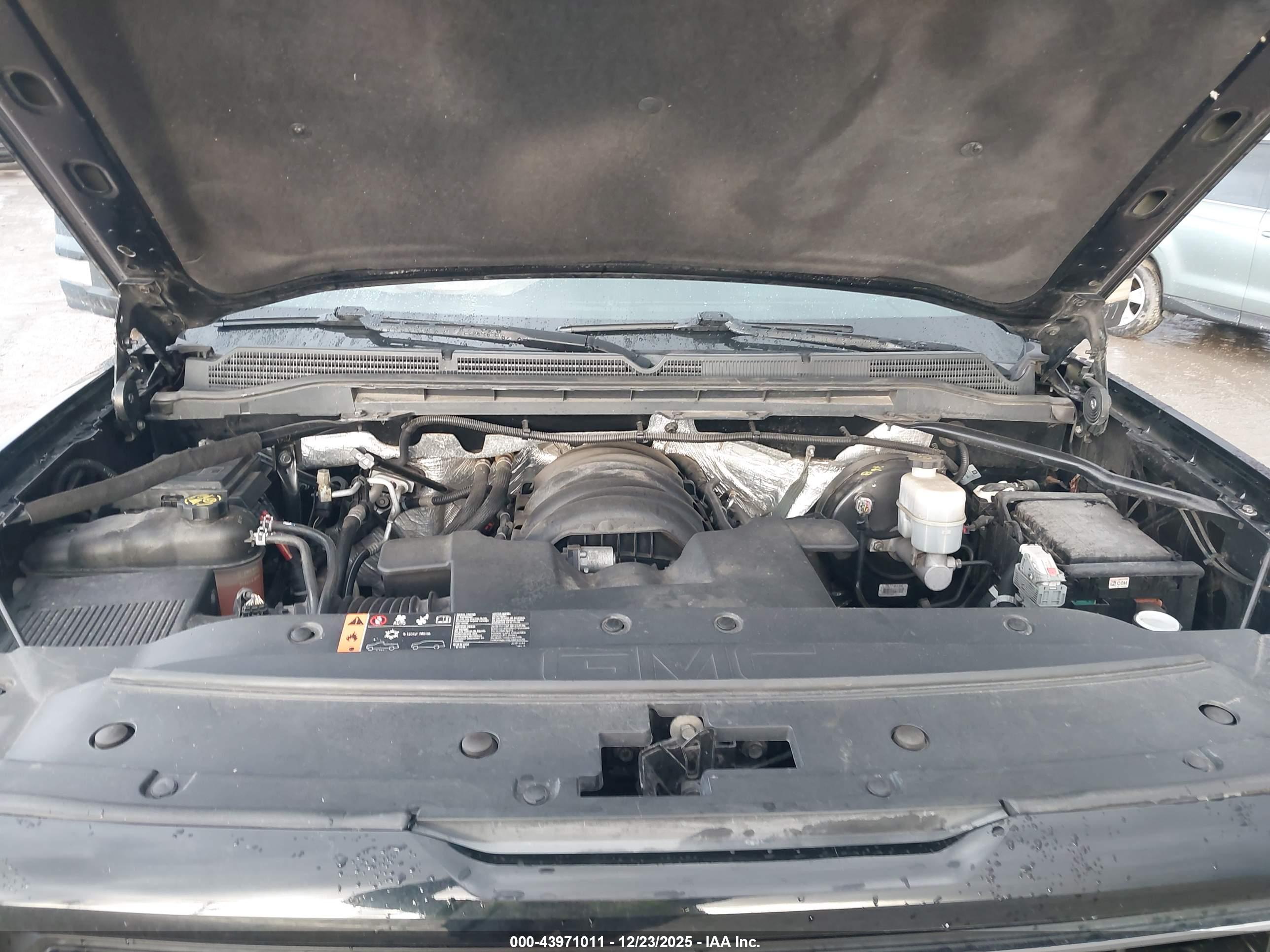 GMC SIERRA image 10