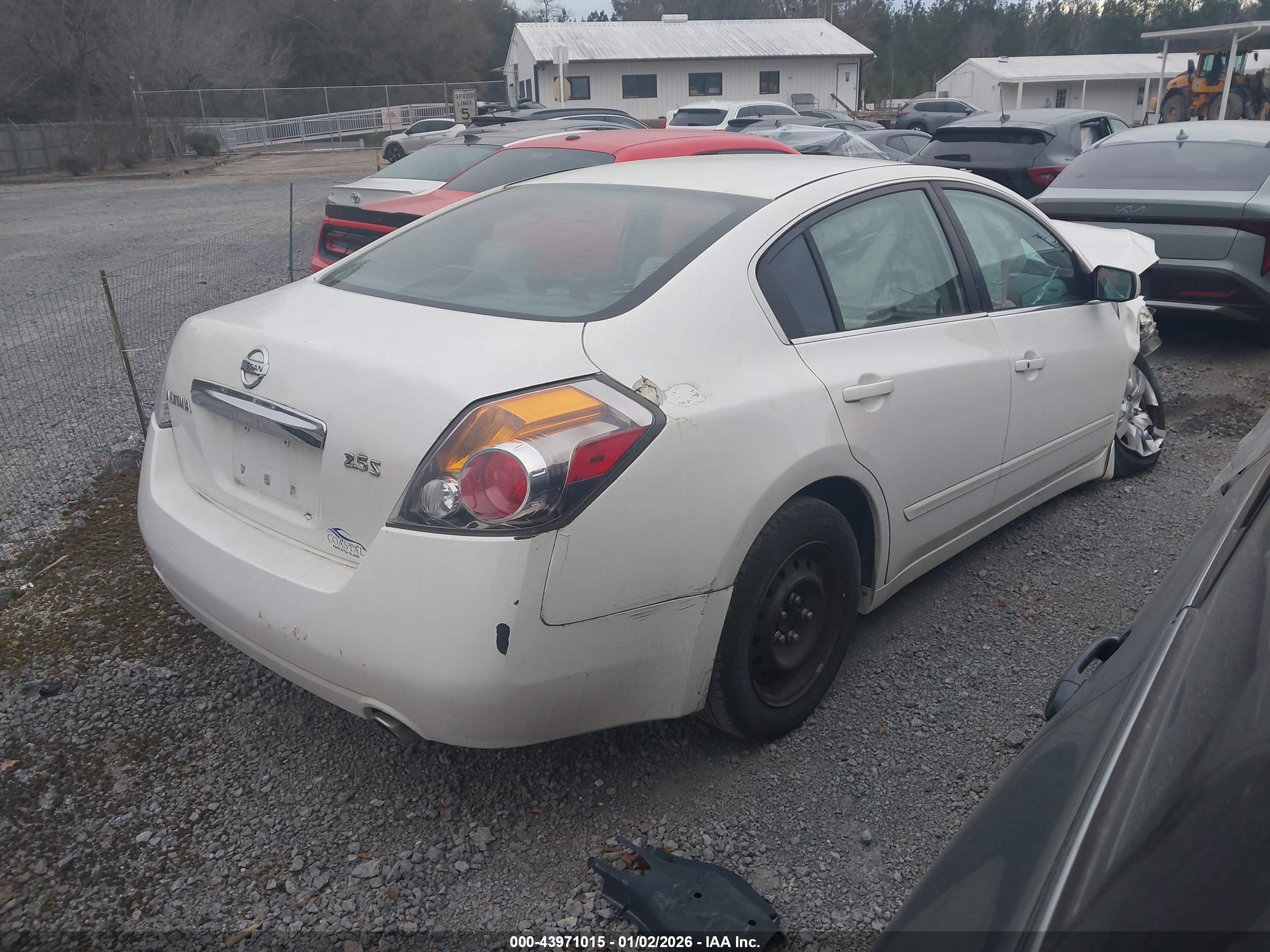 NISSAN ALTIMA image 4
