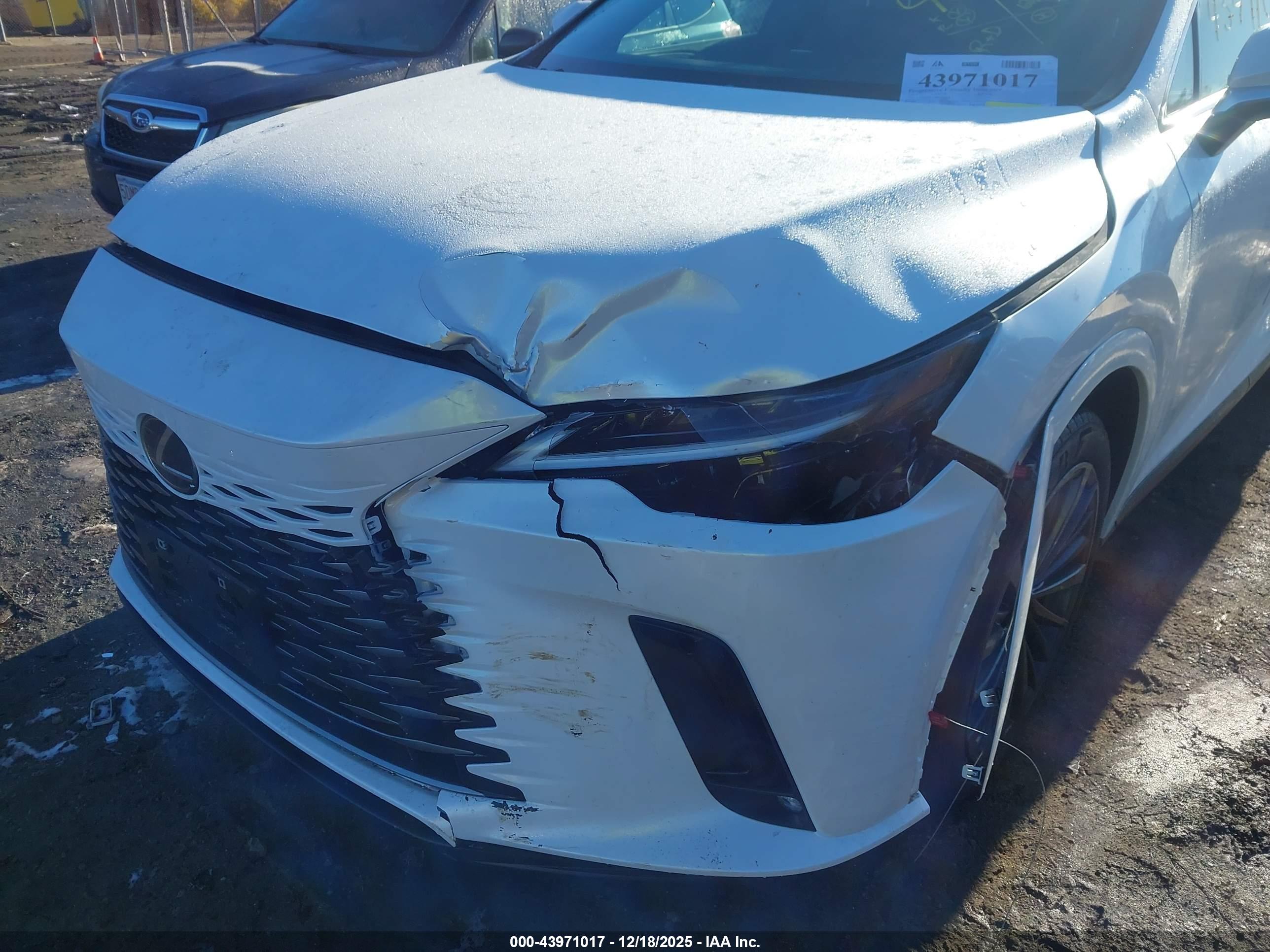 LEXUS RX image 6