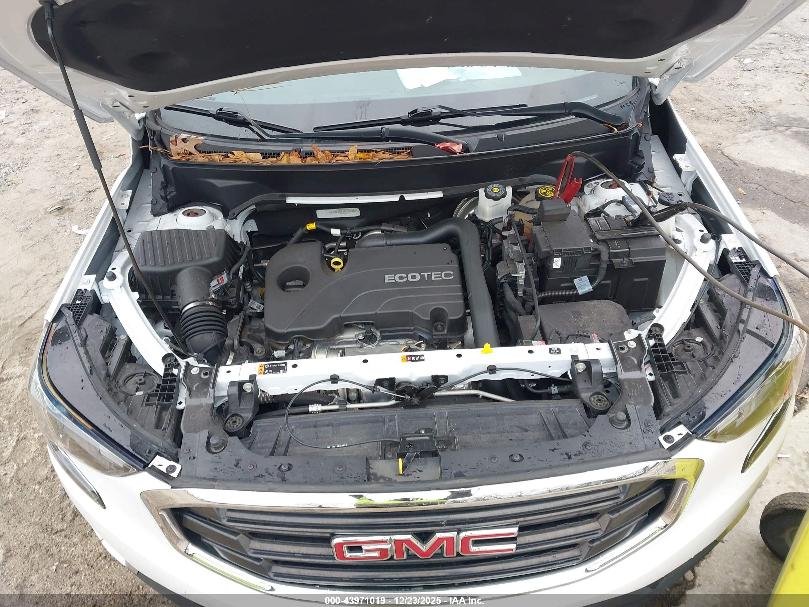 GMC TERRAIN image 10