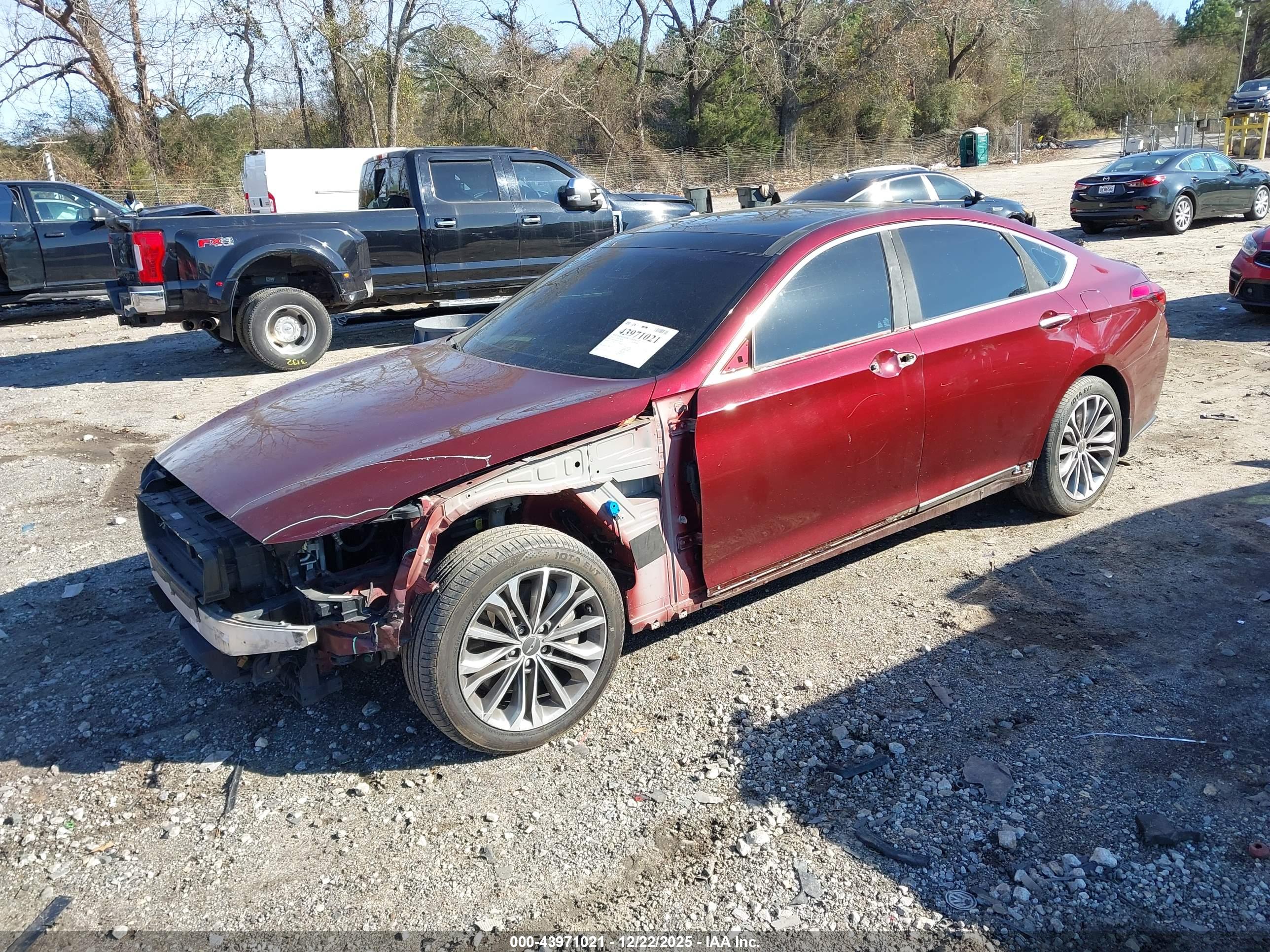 HYUNDAI GENESIS image 2