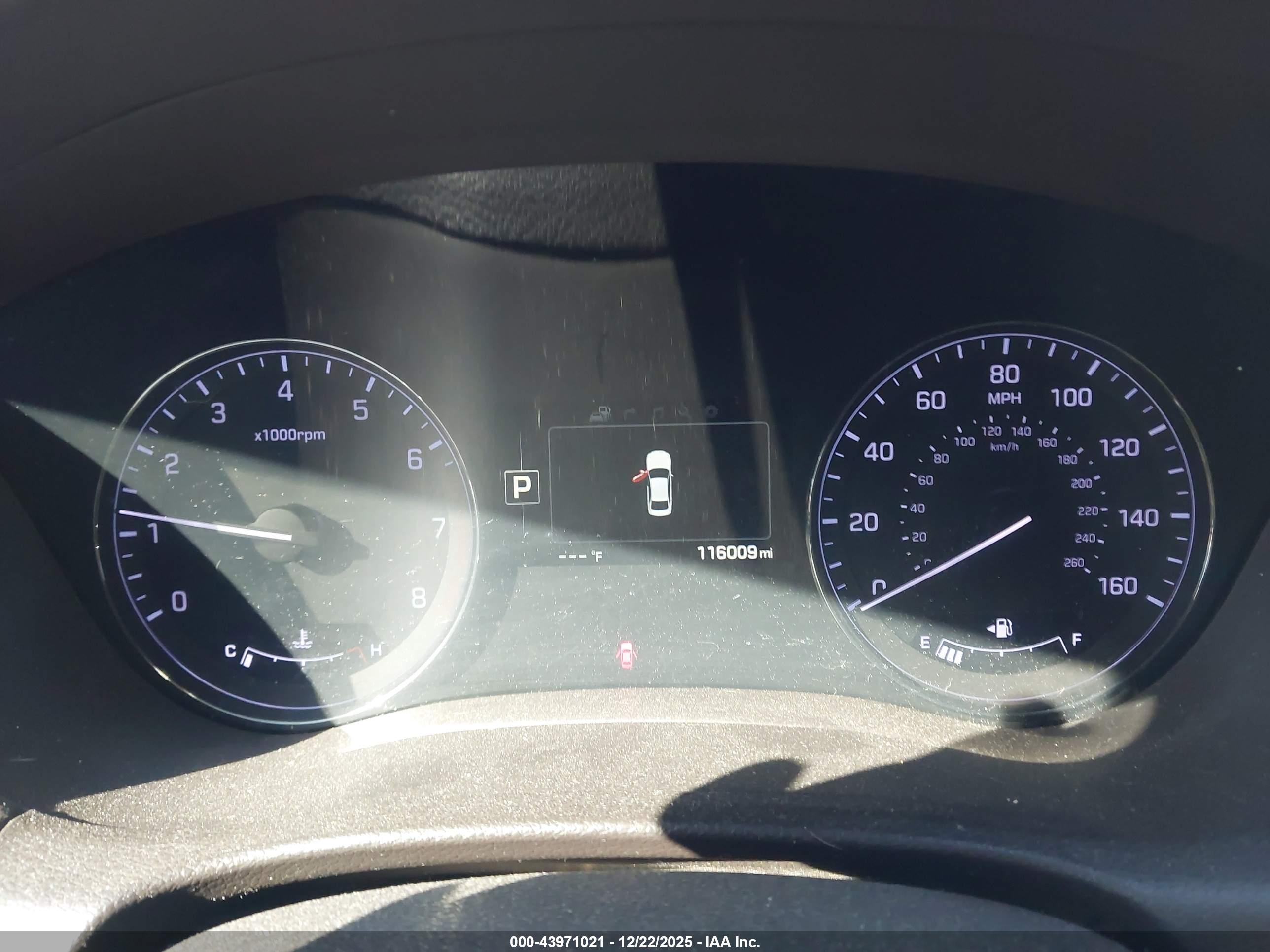 HYUNDAI GENESIS image 7