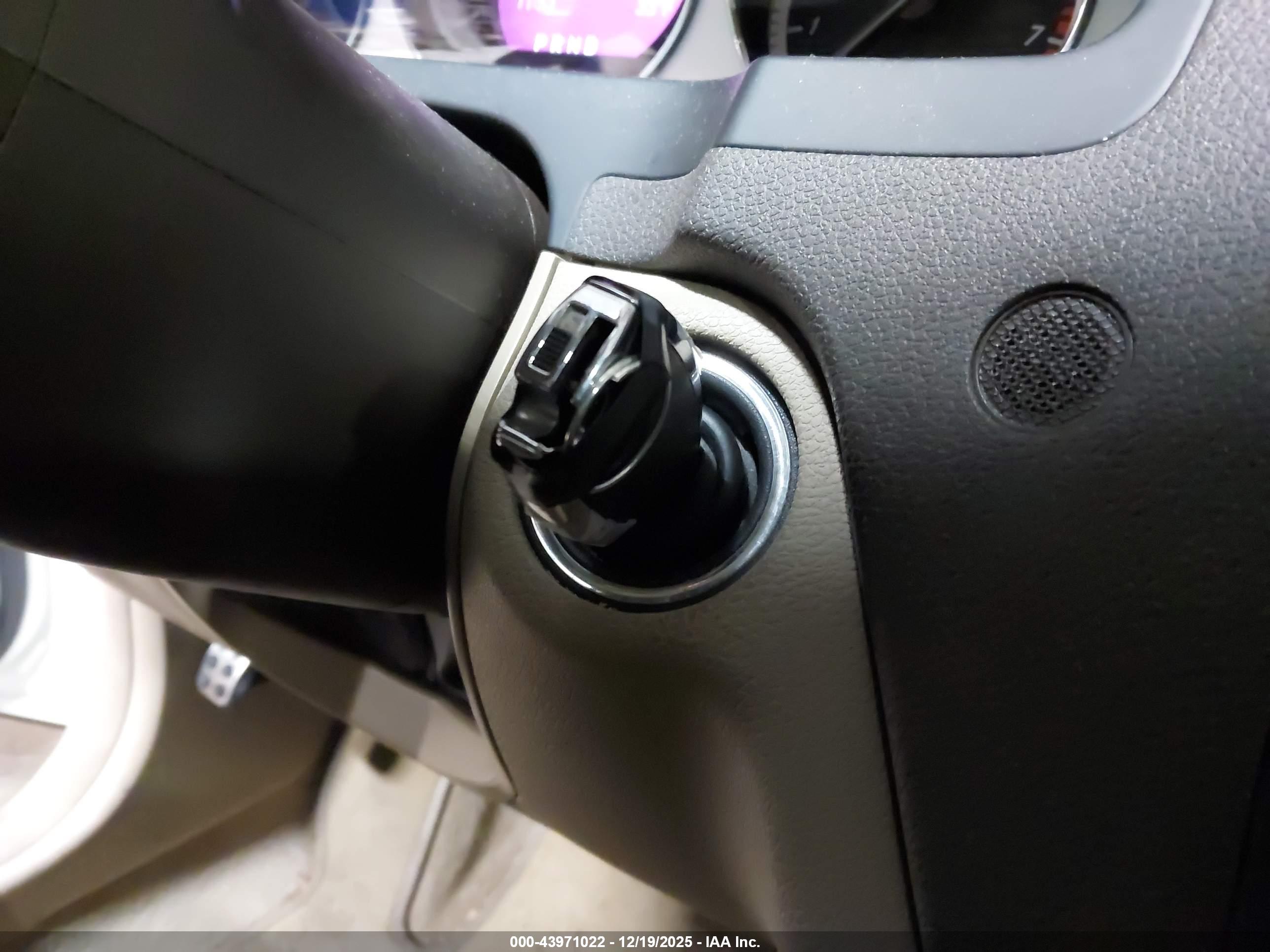 MERCEDES-BENZ C image 11
