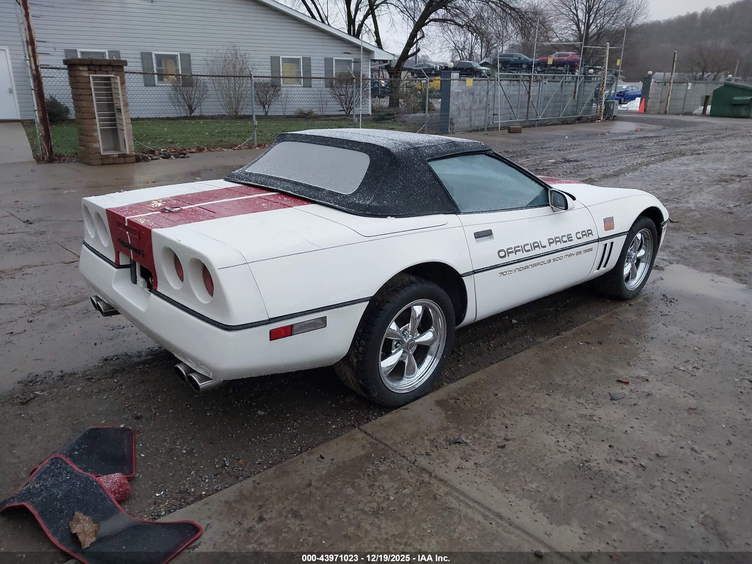 CHEVROLET CORVETTE image 4