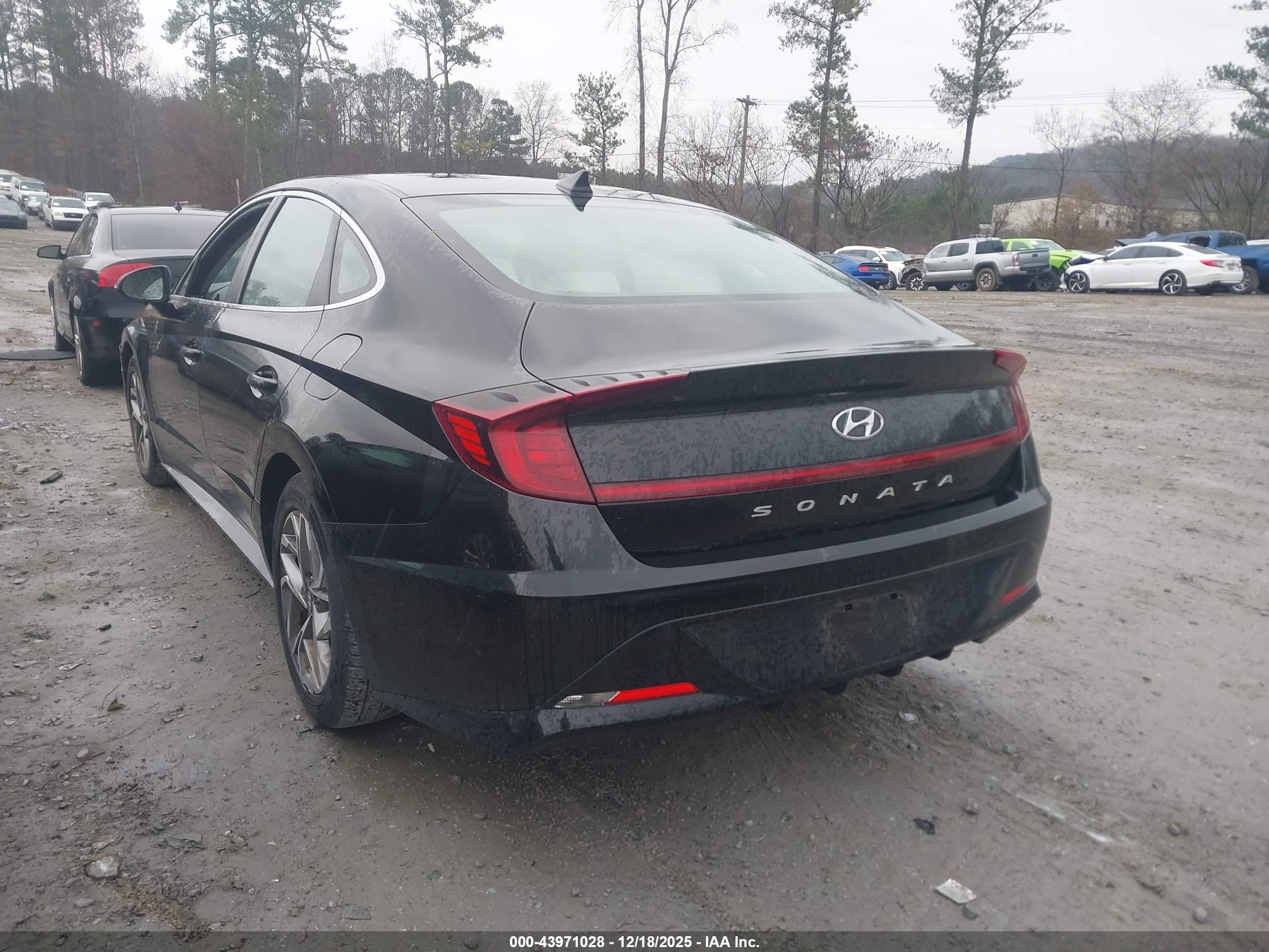 HYUNDAI SONATA image 3