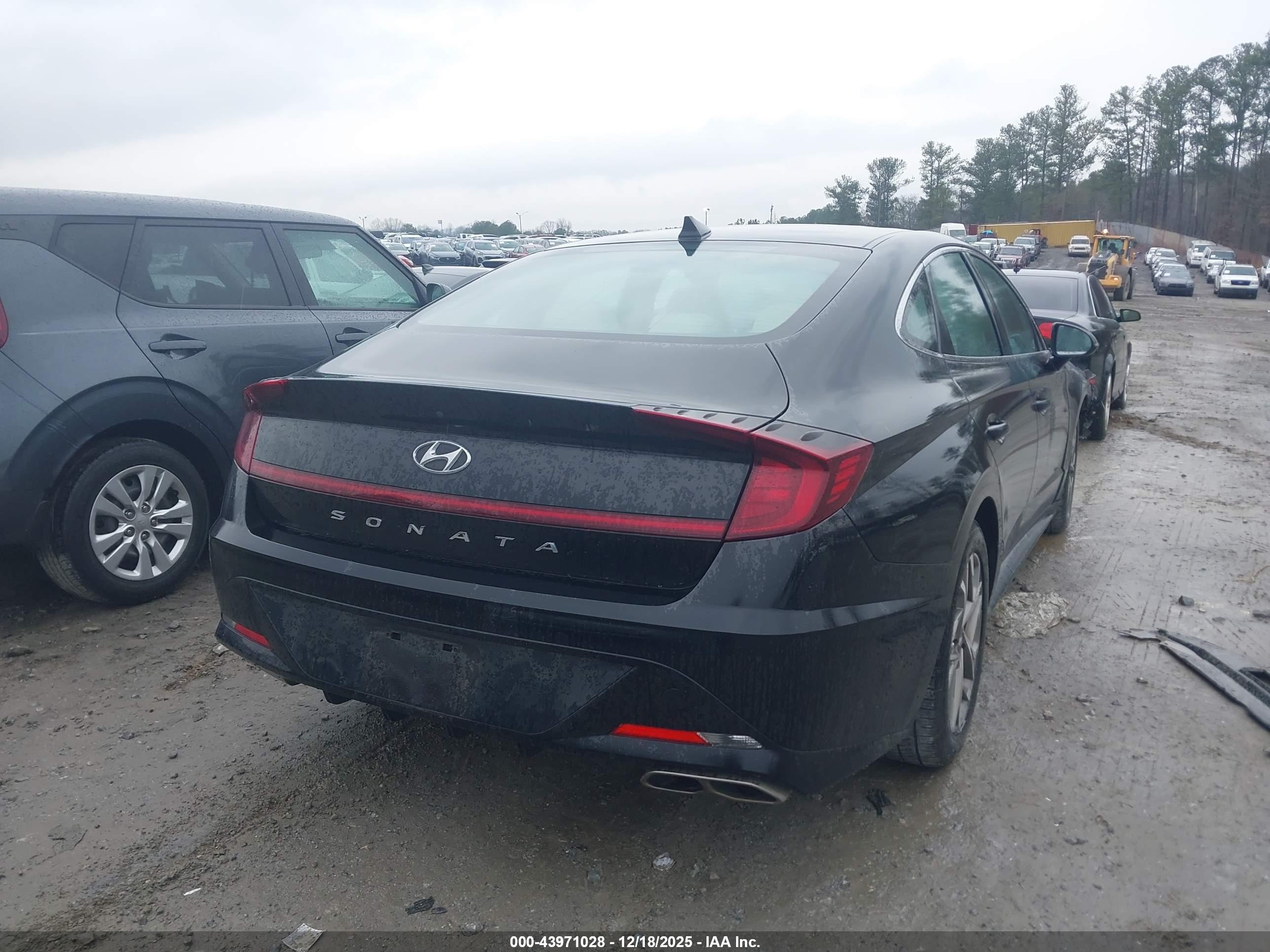 HYUNDAI SONATA image 4