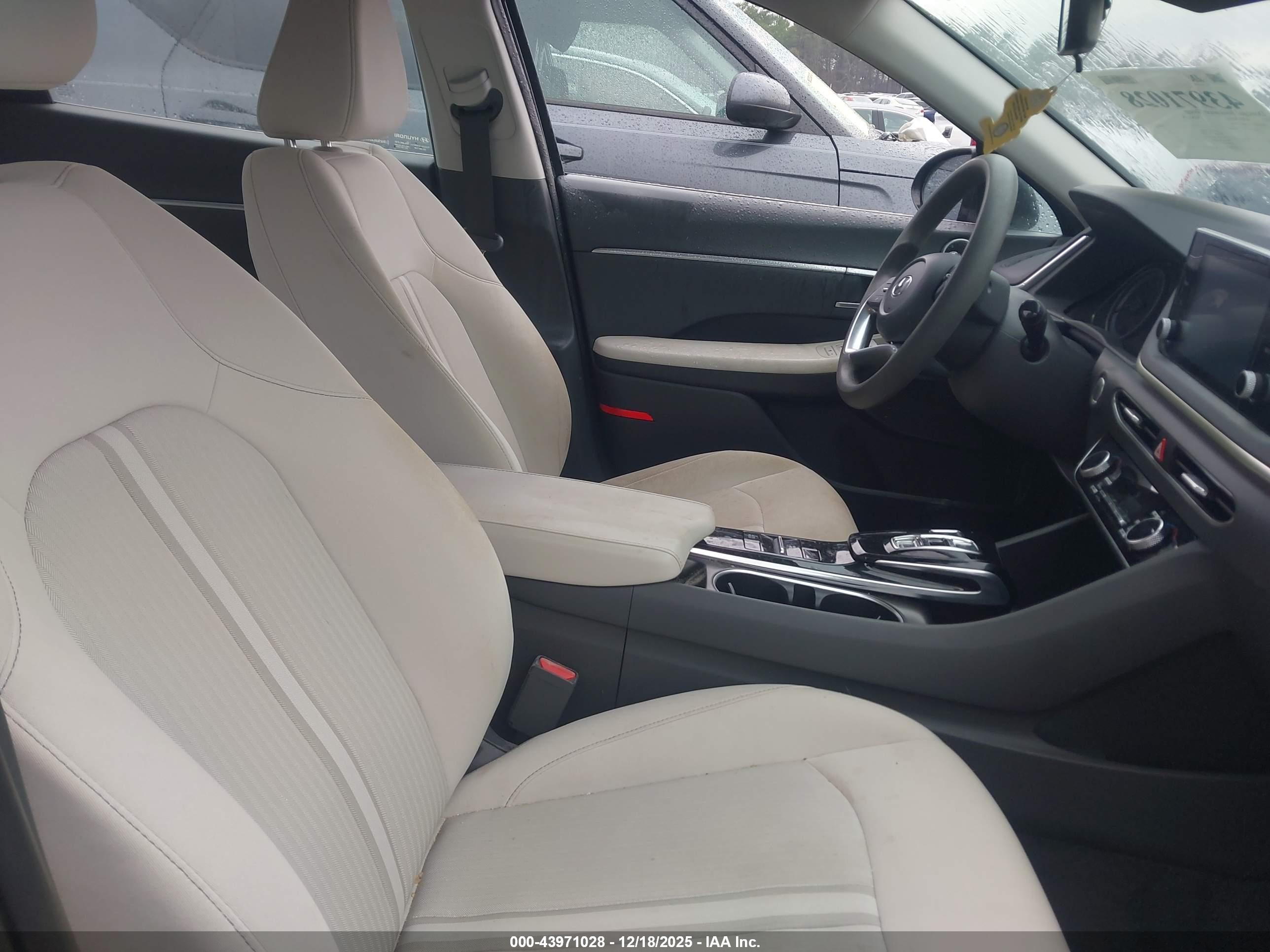 HYUNDAI SONATA image 5