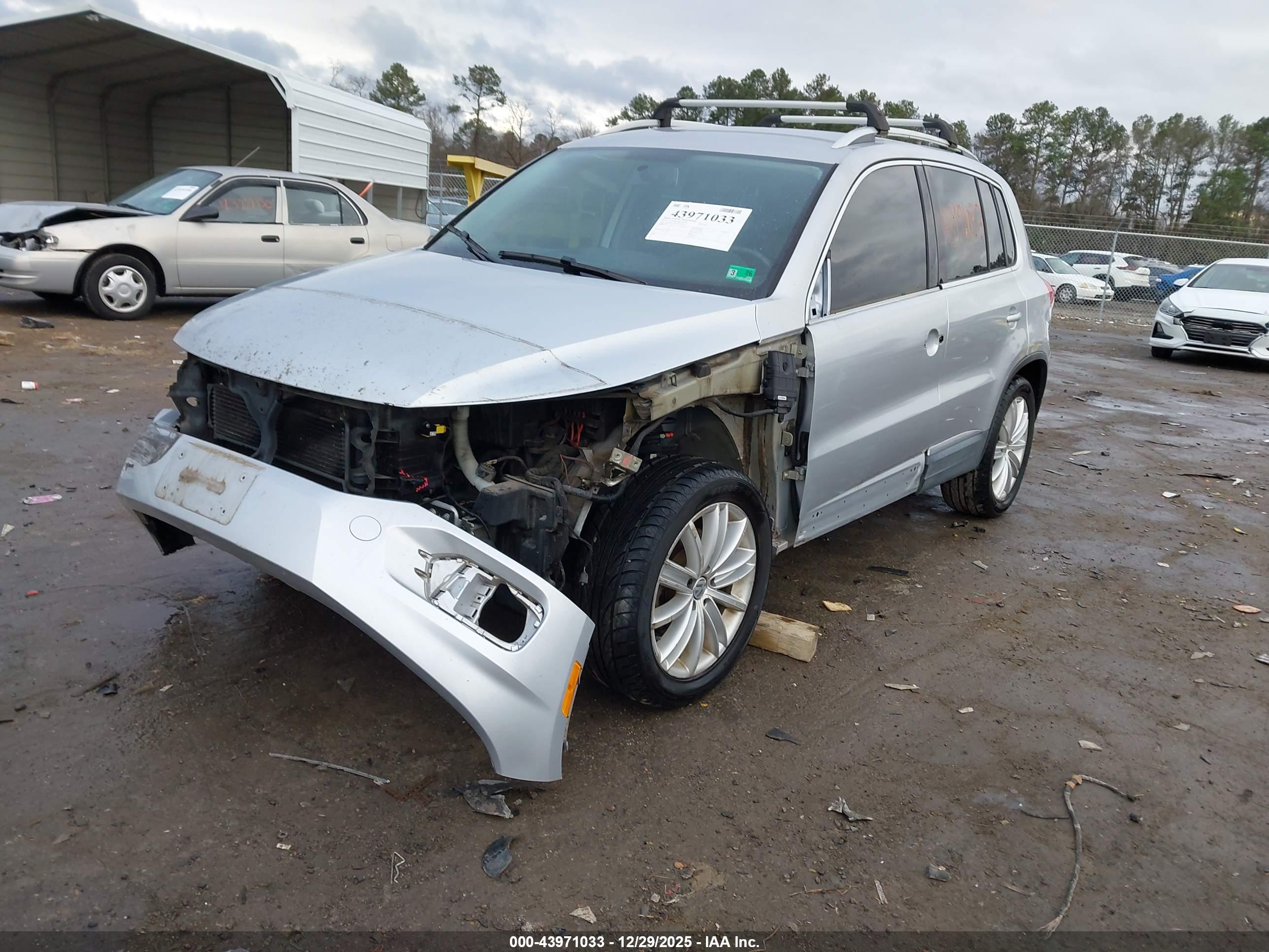 VOLKSWAGEN TIGUAN image 2