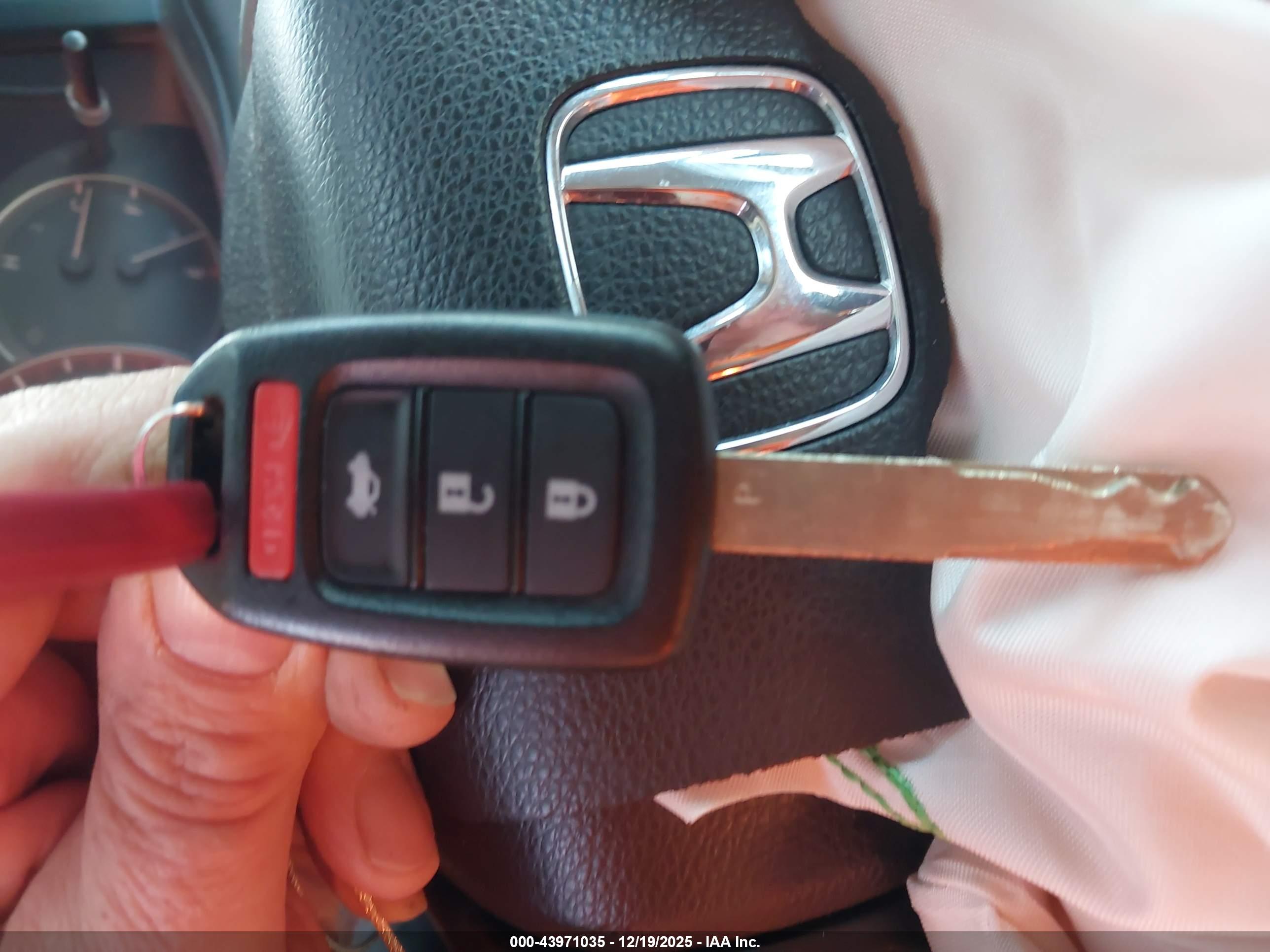 HONDA ACCORD image 11