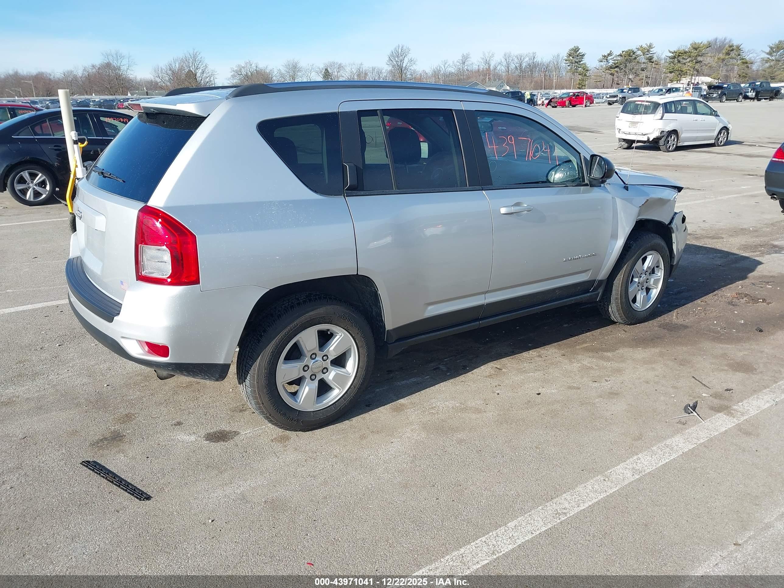 JEEP COMPASS image 4