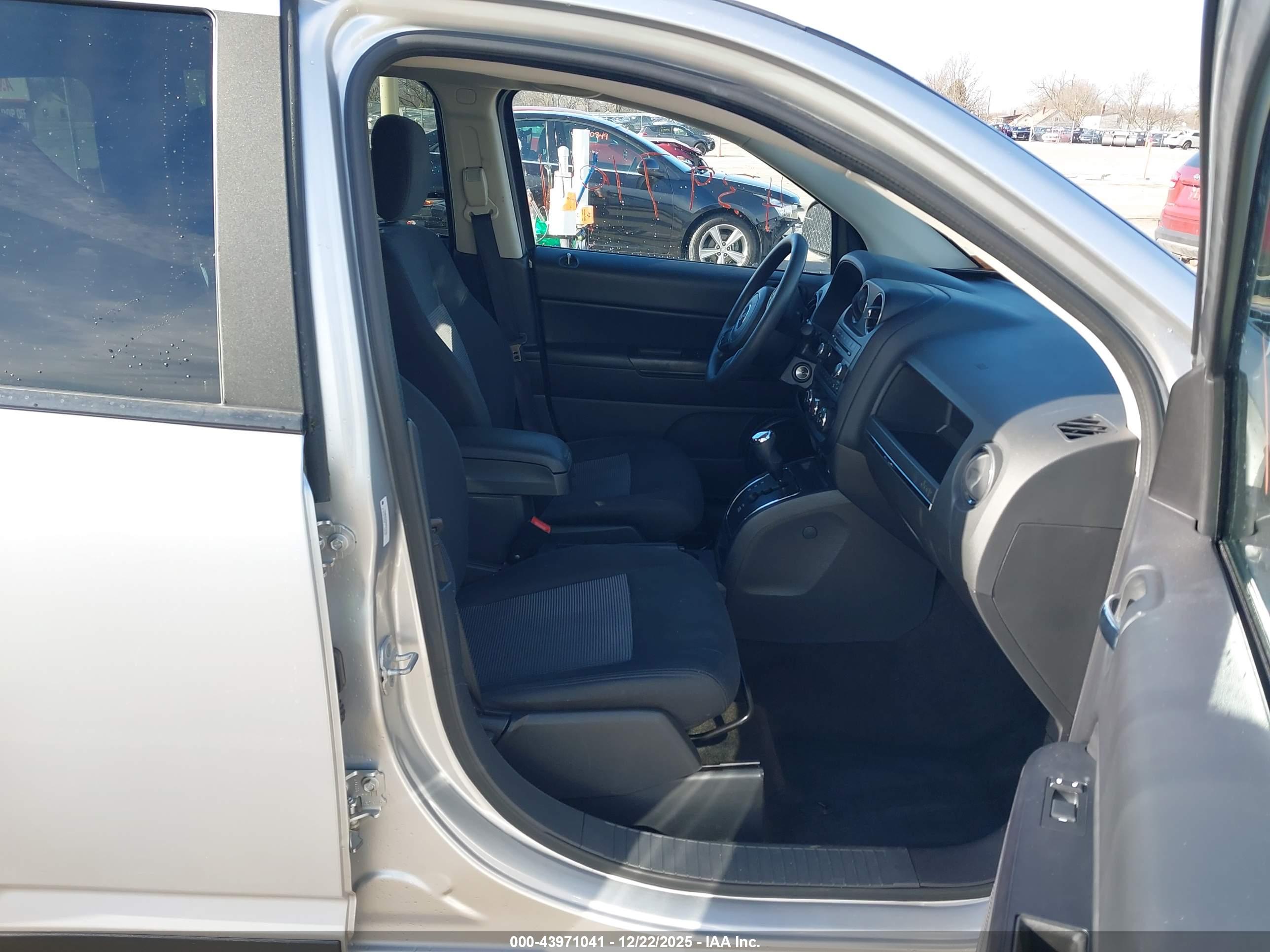 JEEP COMPASS image 5
