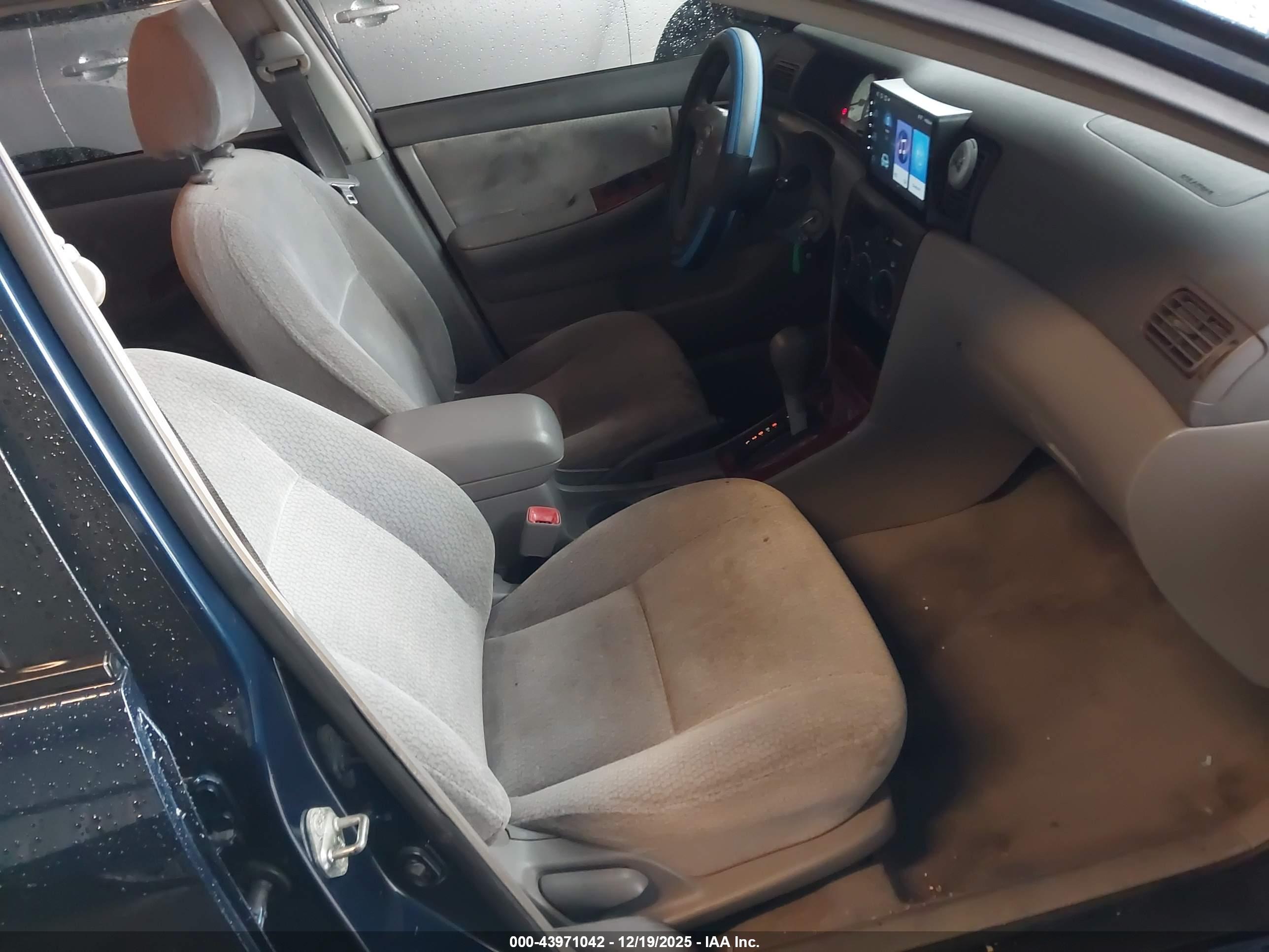 TOYOTA COROLLA image 5