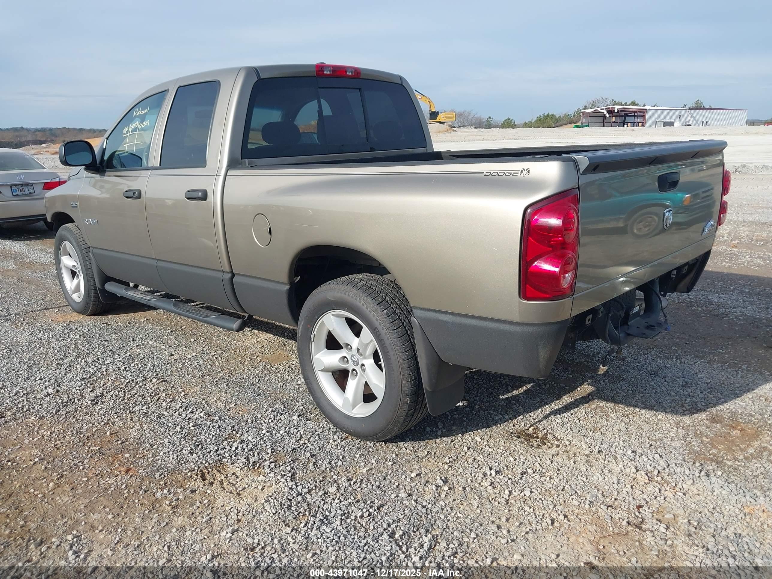 DODGE RAM image 3