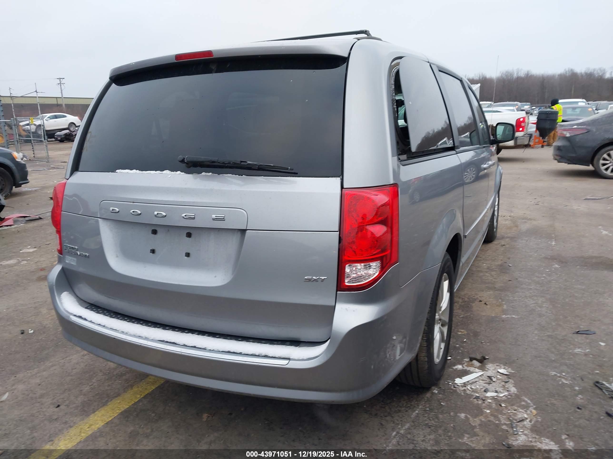 DODGE GRAND image 4
