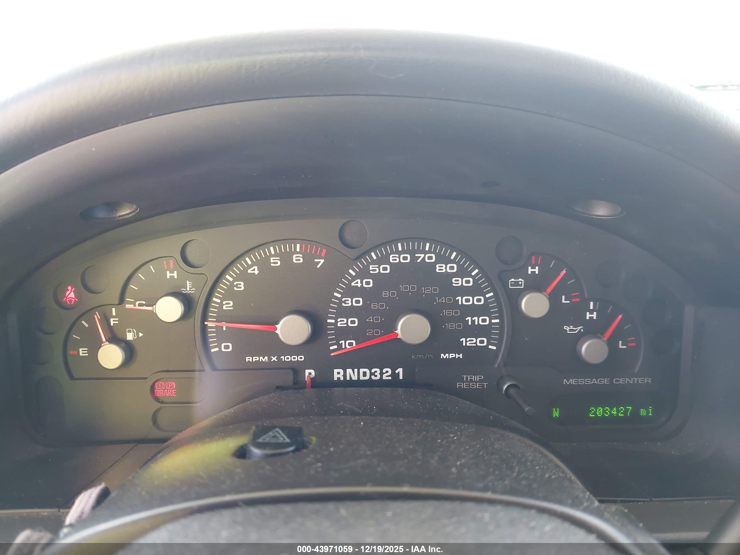 FORD EXPLORER image 7