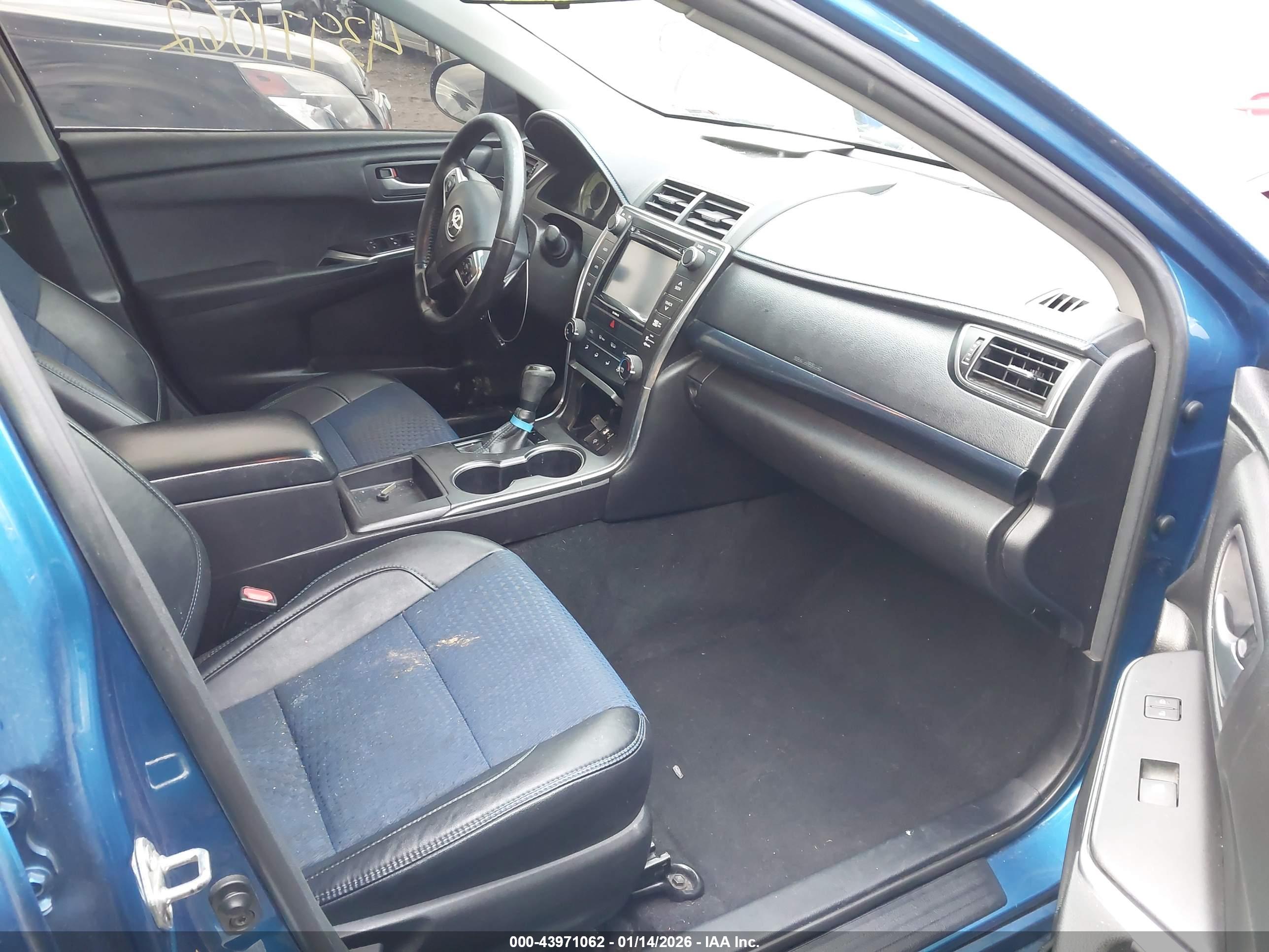 TOYOTA CAMRY image 5