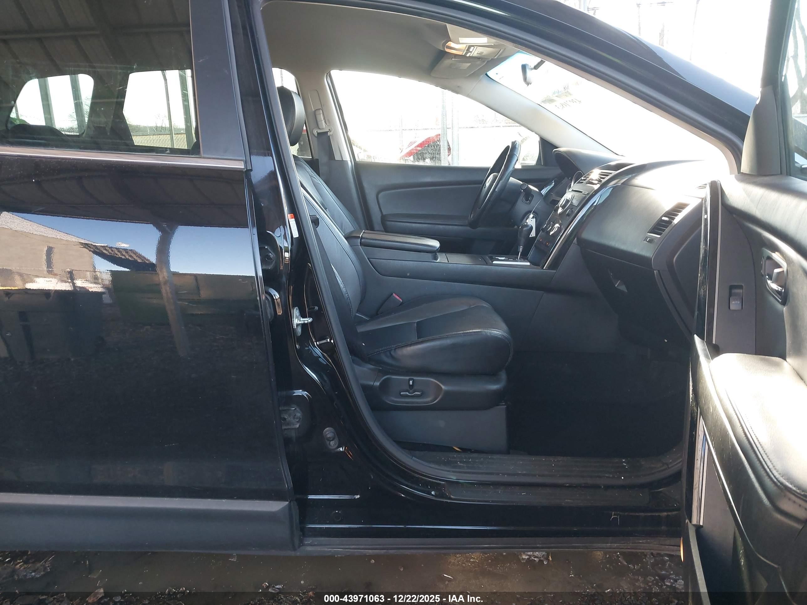 MAZDA CX-9 image 5