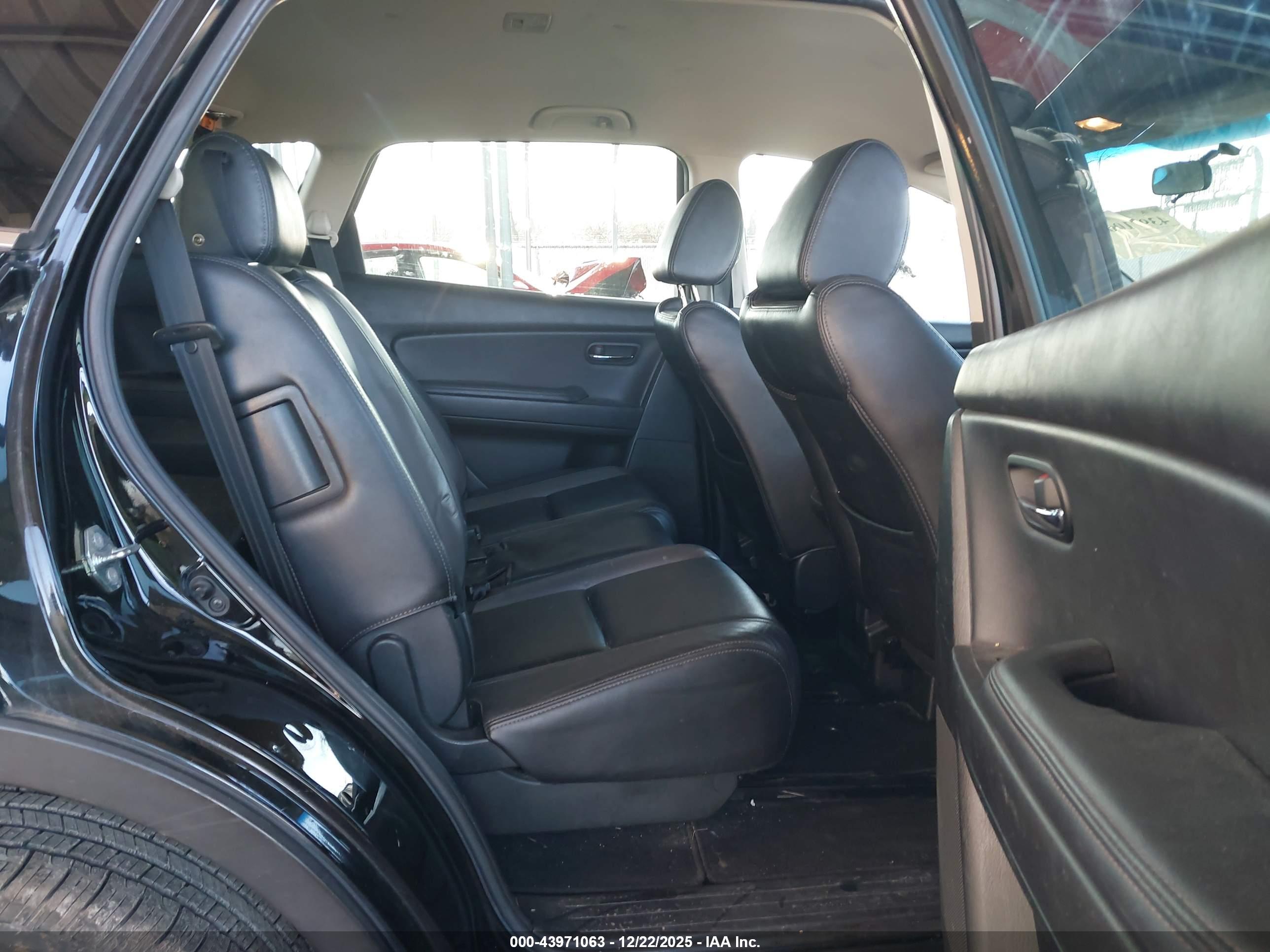 MAZDA CX-9 image 8