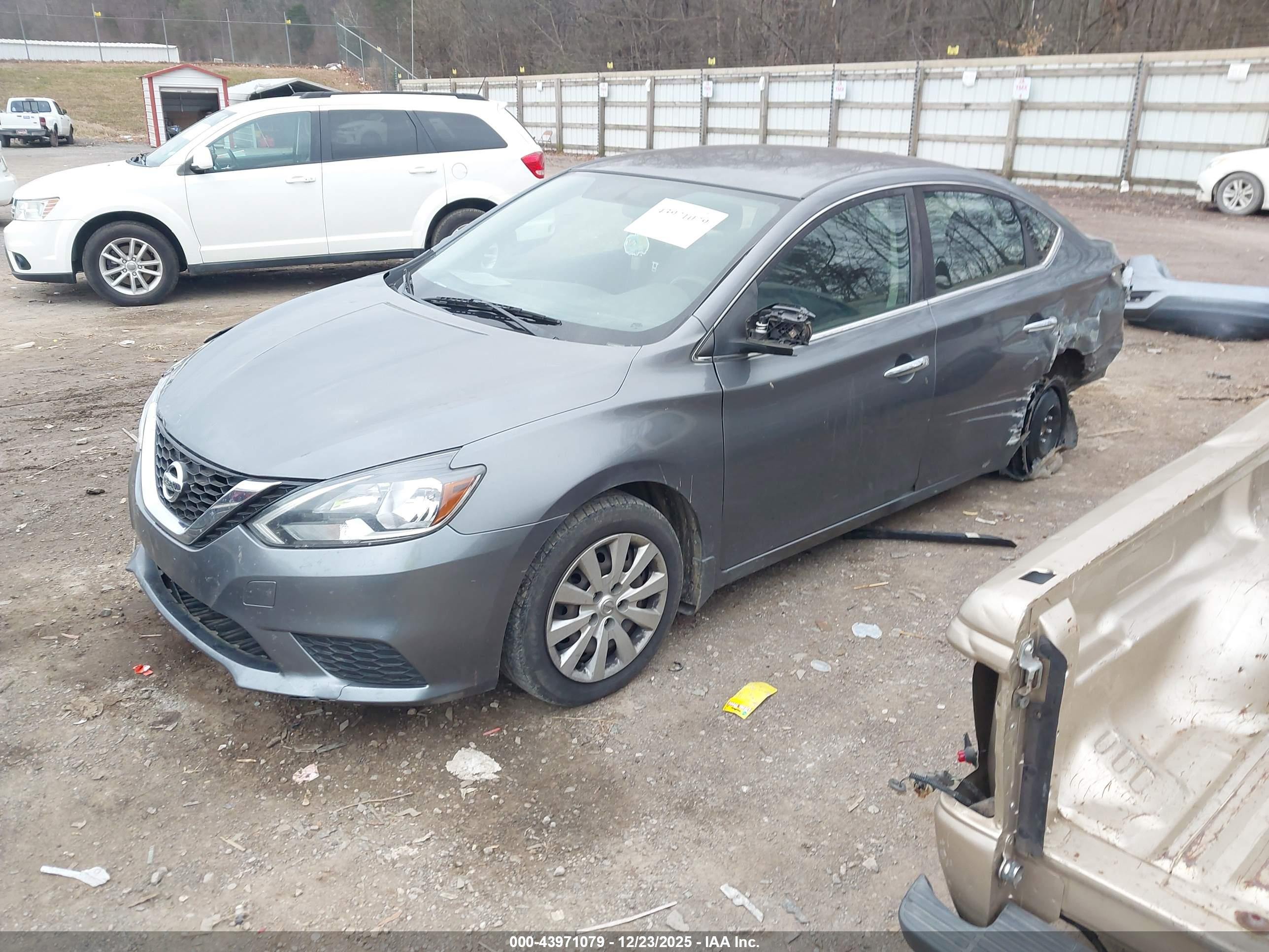 NISSAN SENTRA image 2